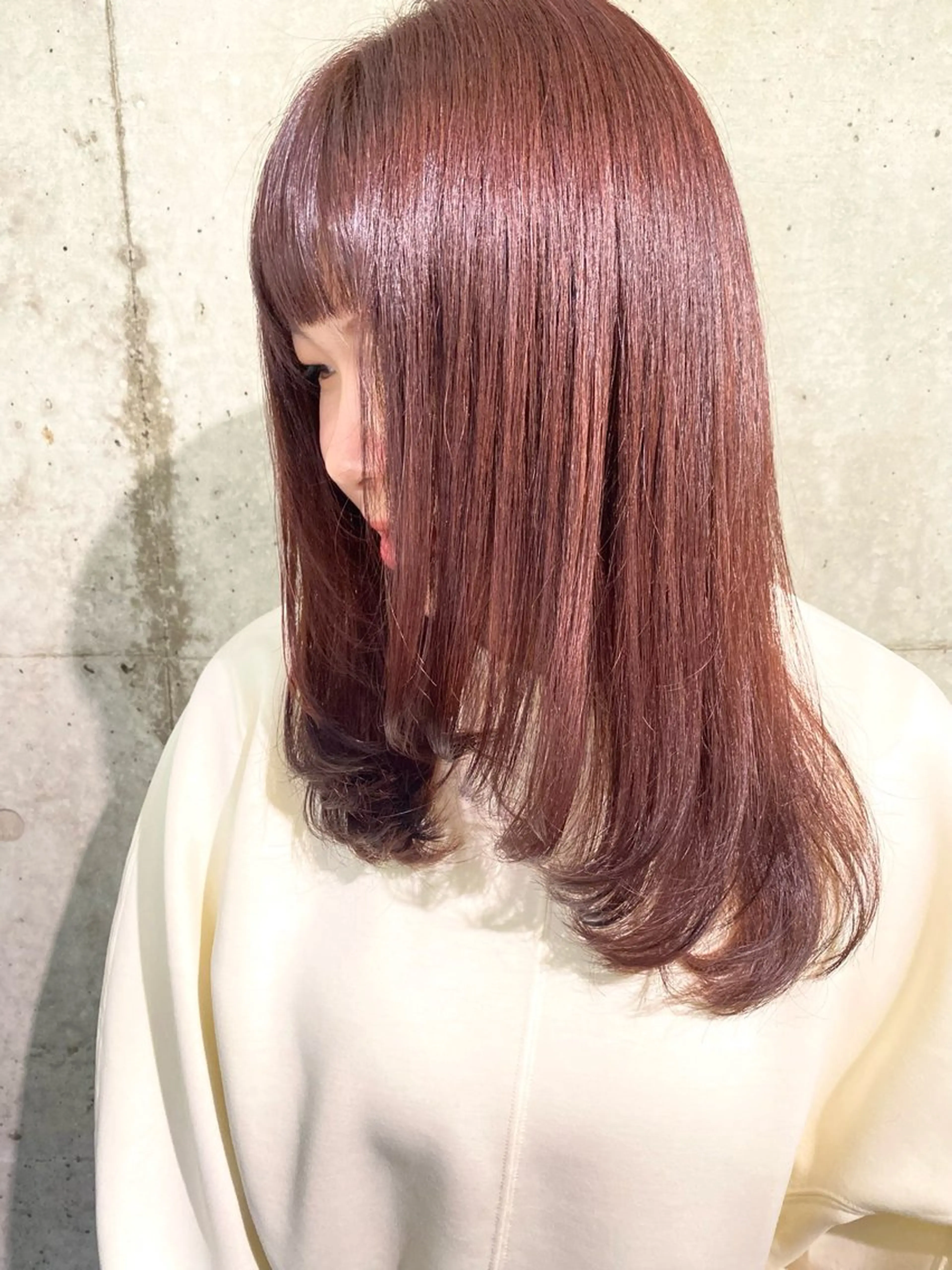 セミロング カラー 秋月 亜耶のヘアスタイル