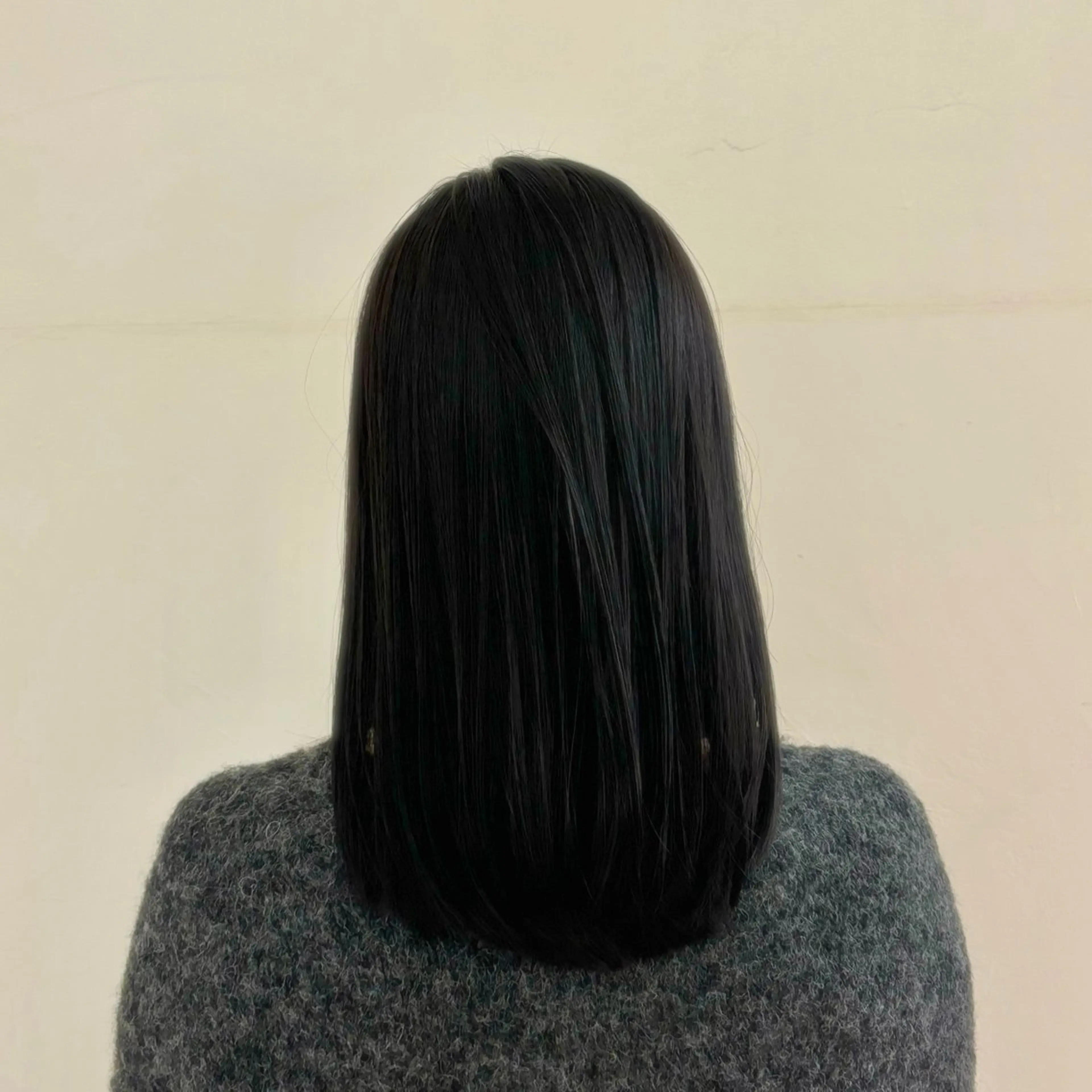 セミロング カラー 黒髪 ブルーカラー ブルーブラック 透明感カラー ヘアカラー 透明感/ベージュ/ yuna.のヘアスタイル