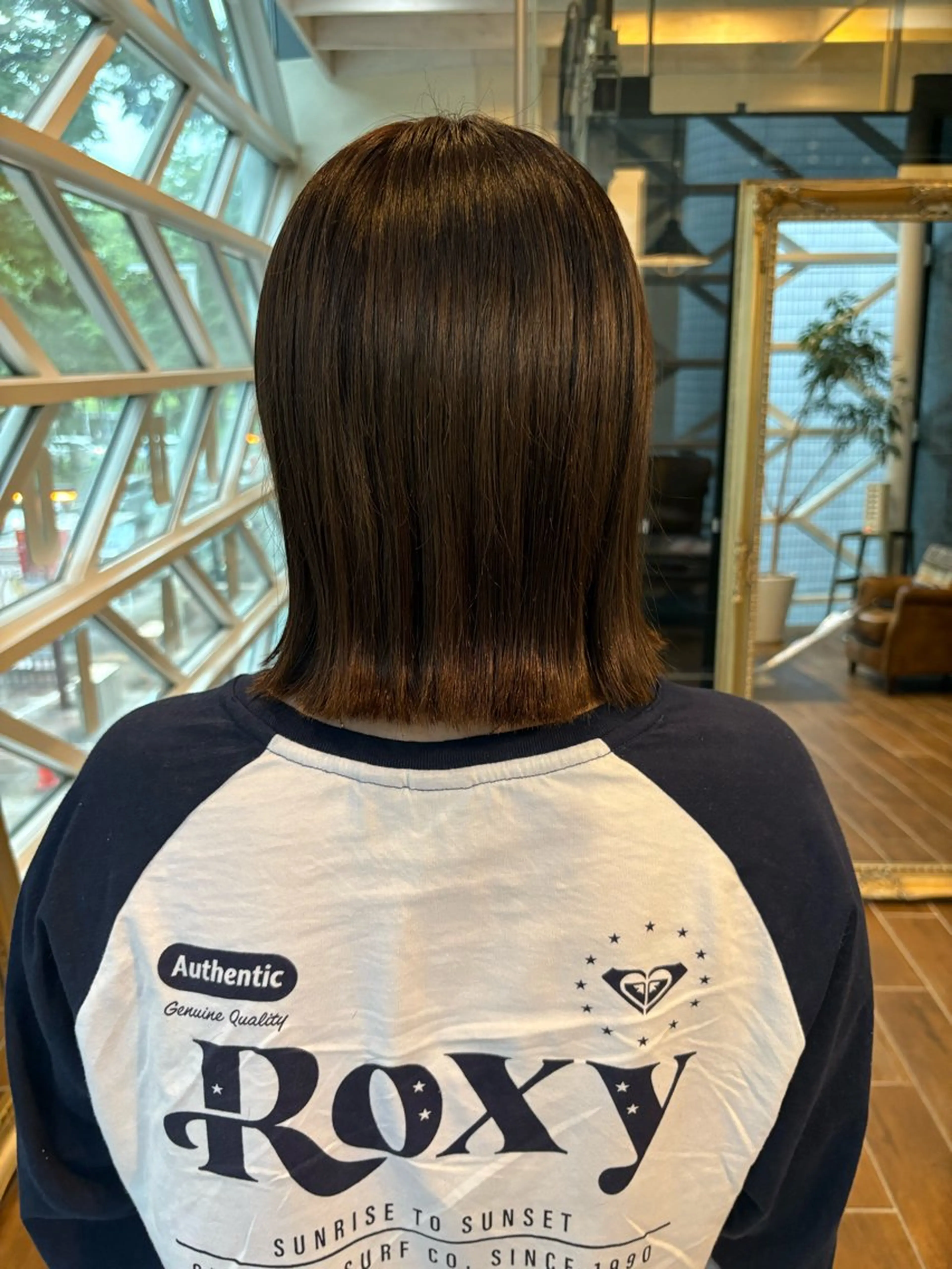 ミディアム 切りっぱなしボブ ボブ 髪質改善 ヘアカラー 酸性ストレート/ 暖色カラー/ココネのヘアスタイル