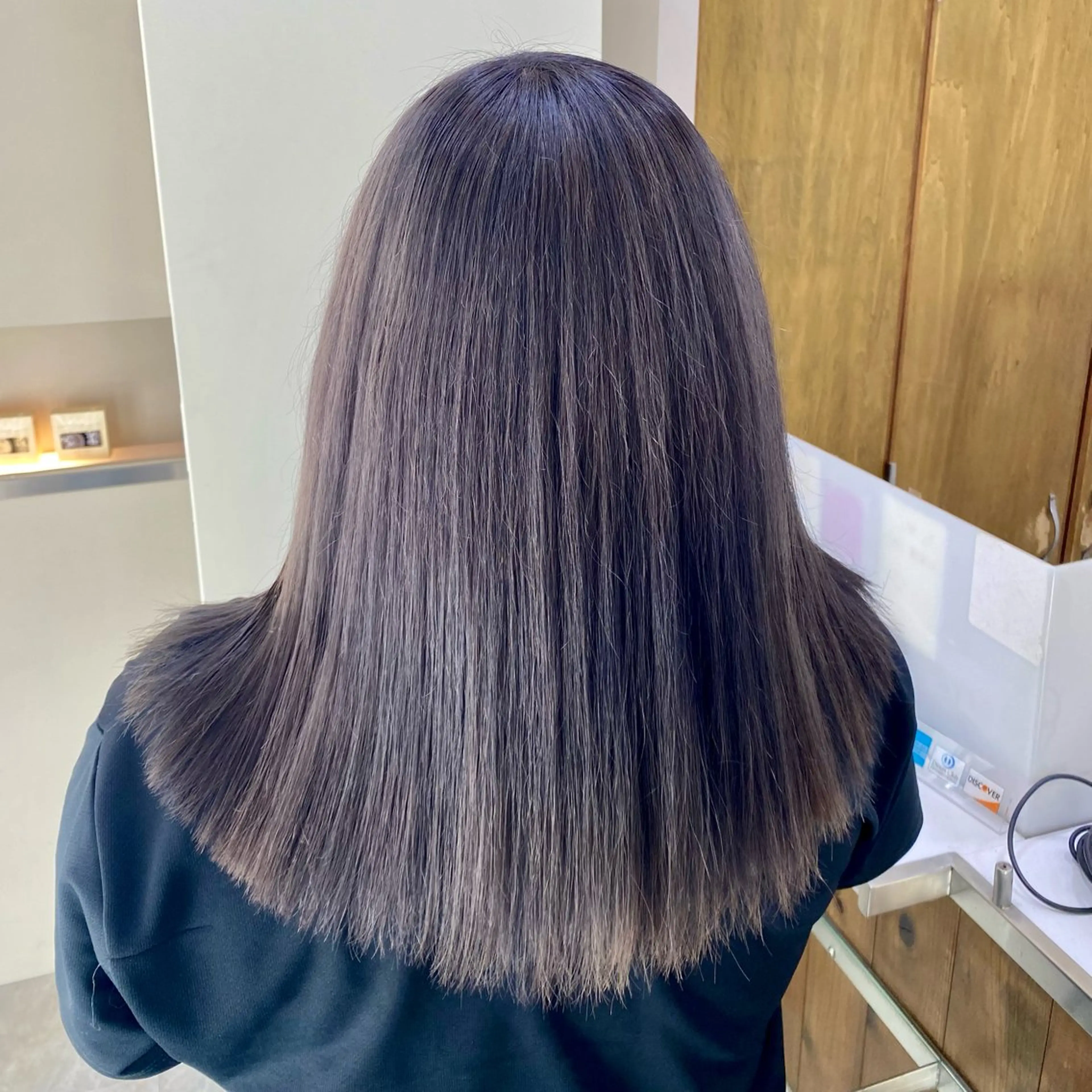 セミロング カラー 惣木 菜穂のヘアスタイル