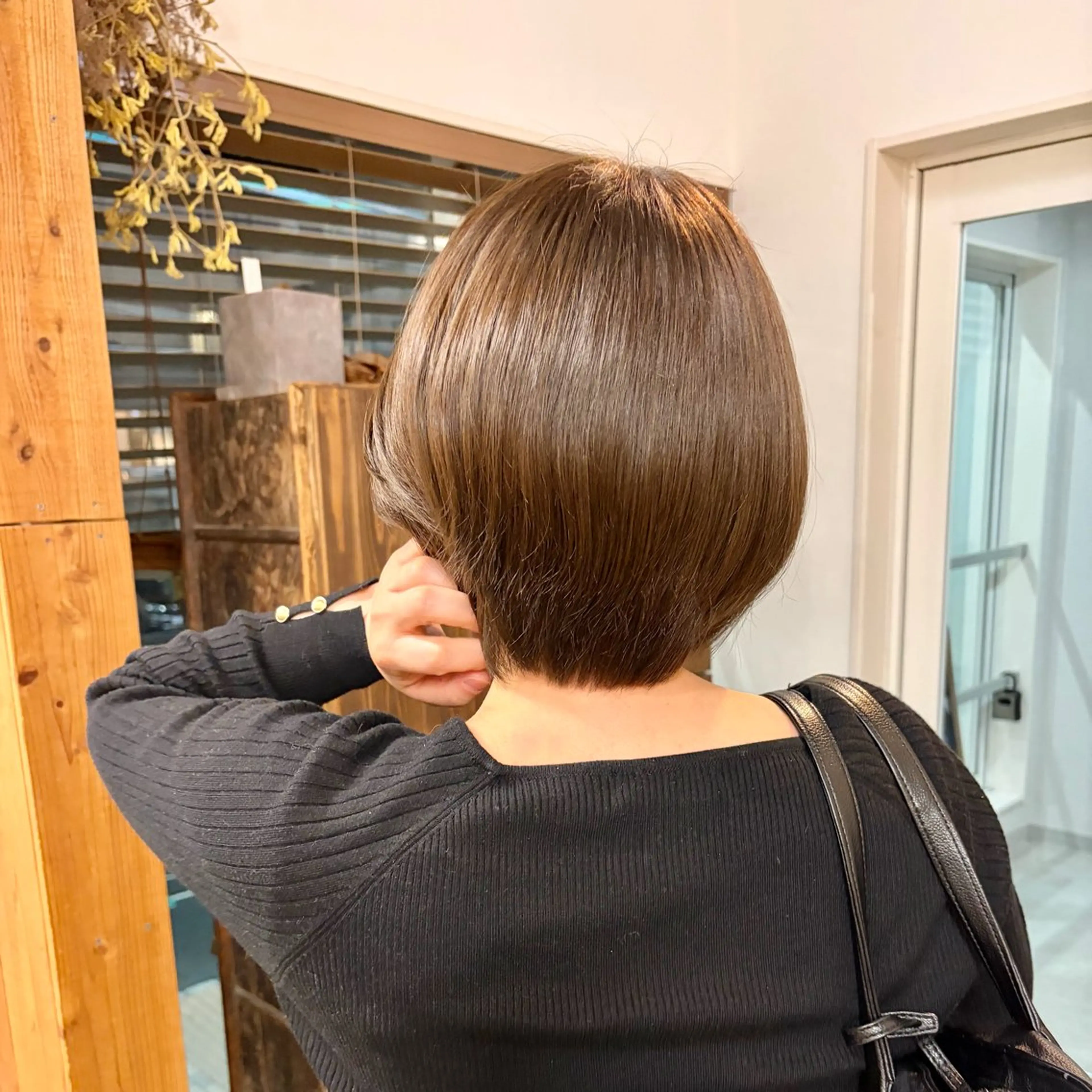 ショート ヘアカラー 髪も心も健康に🤎 原亜希子のヘアスタイル