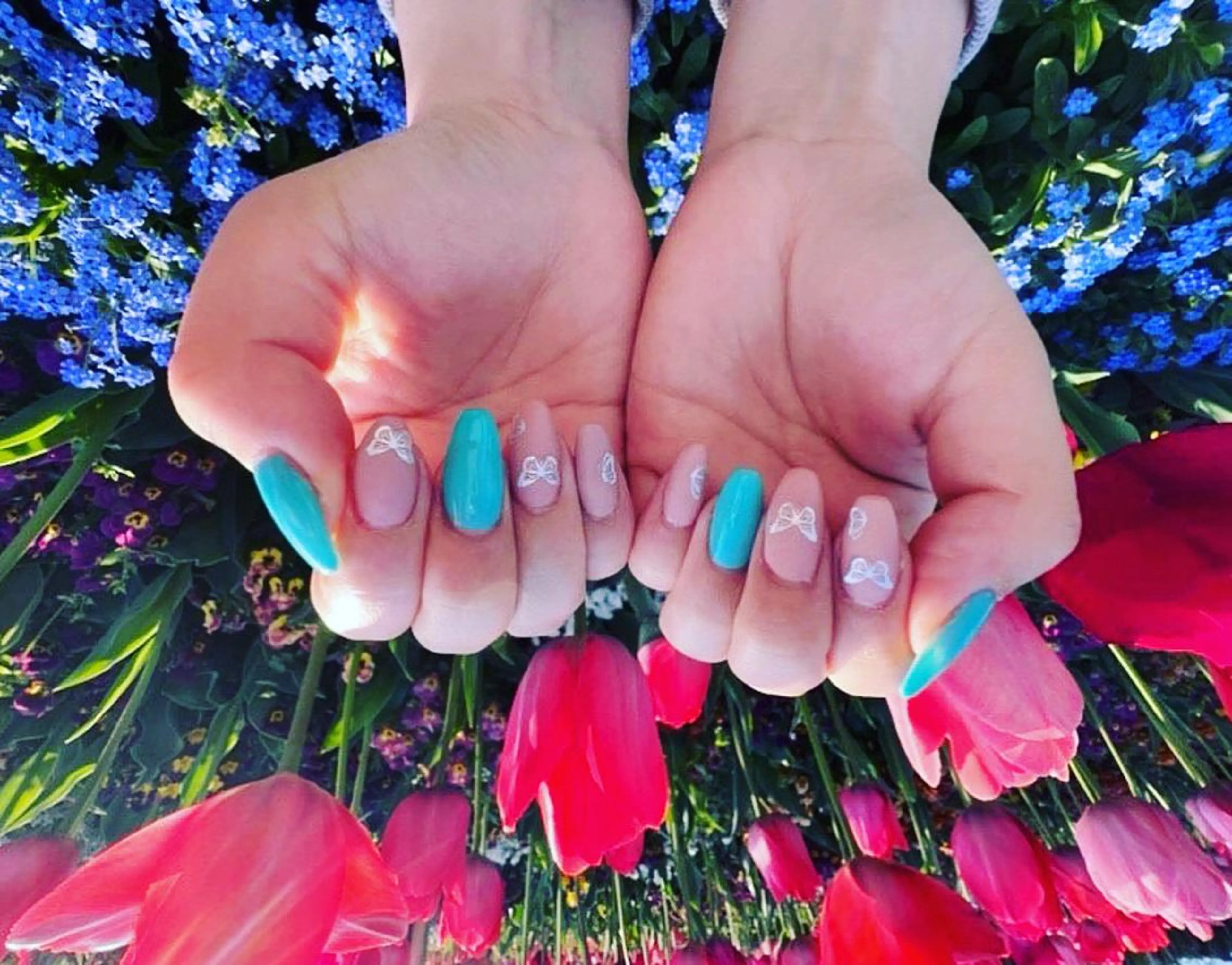 ネイル ブルー ハンドネイル ハンドケア Nail salon SEICAのネイルデザイン