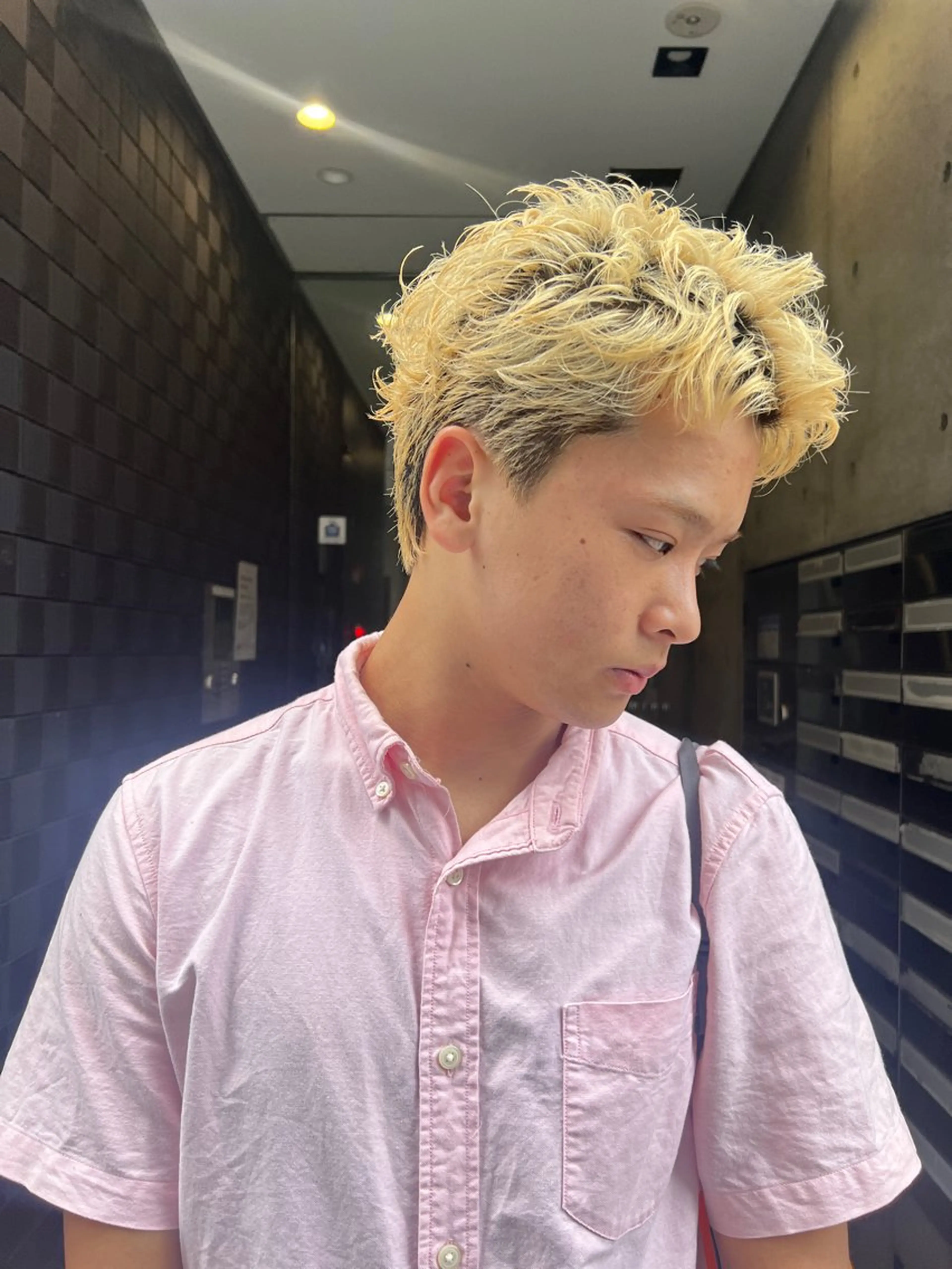 ショート カラー メンズ メンズハイトーン スパイキーショート ブロンド ハイトーンカラー ショートヘア 大阪メンズパーマ /ショート/らいのヘアスタイル