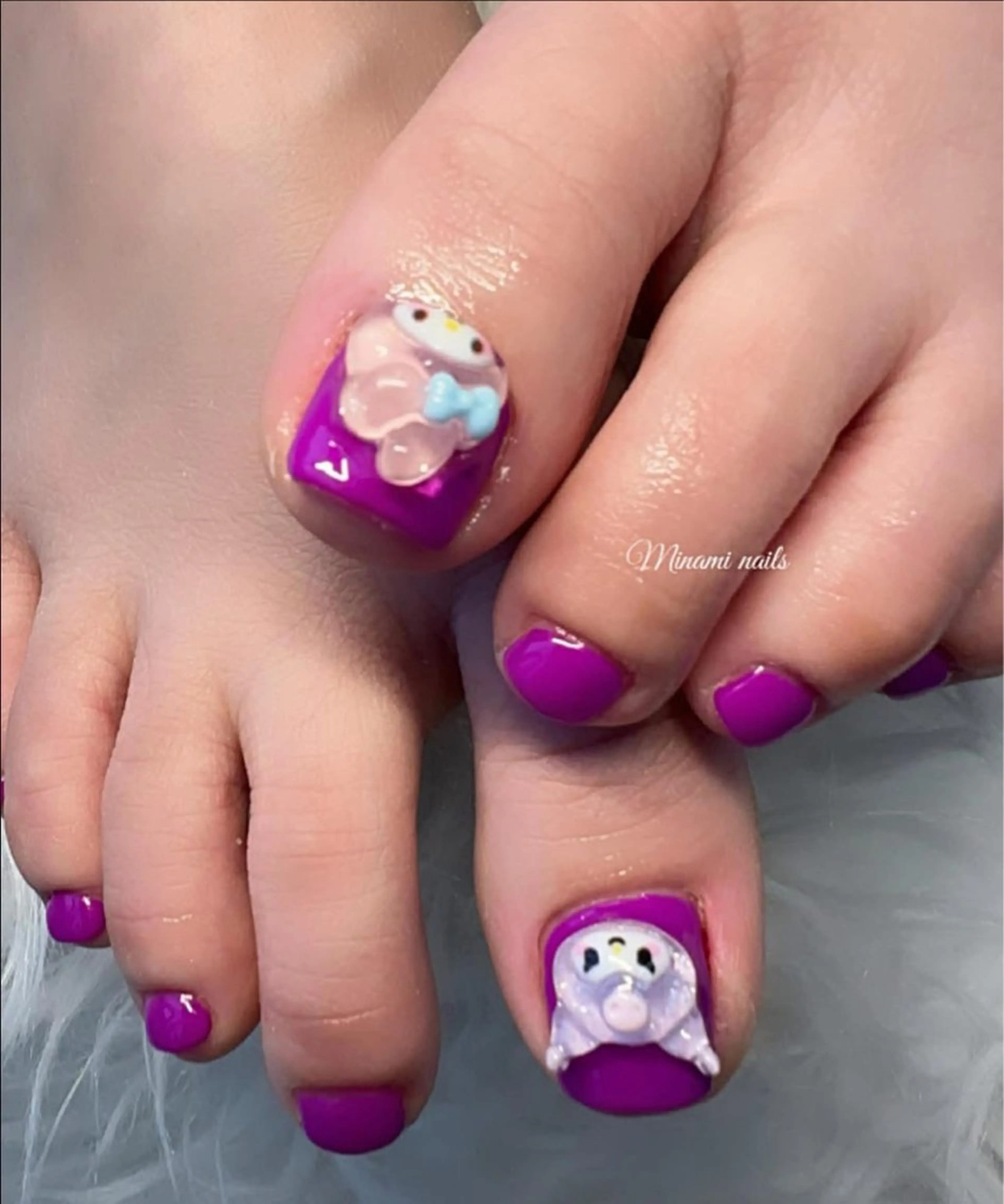 ネイル アートネイル オーロラネイル ガーリー キラキラネイル 韓国ネイル フットネイル Minami Nailsのネイルデザイン