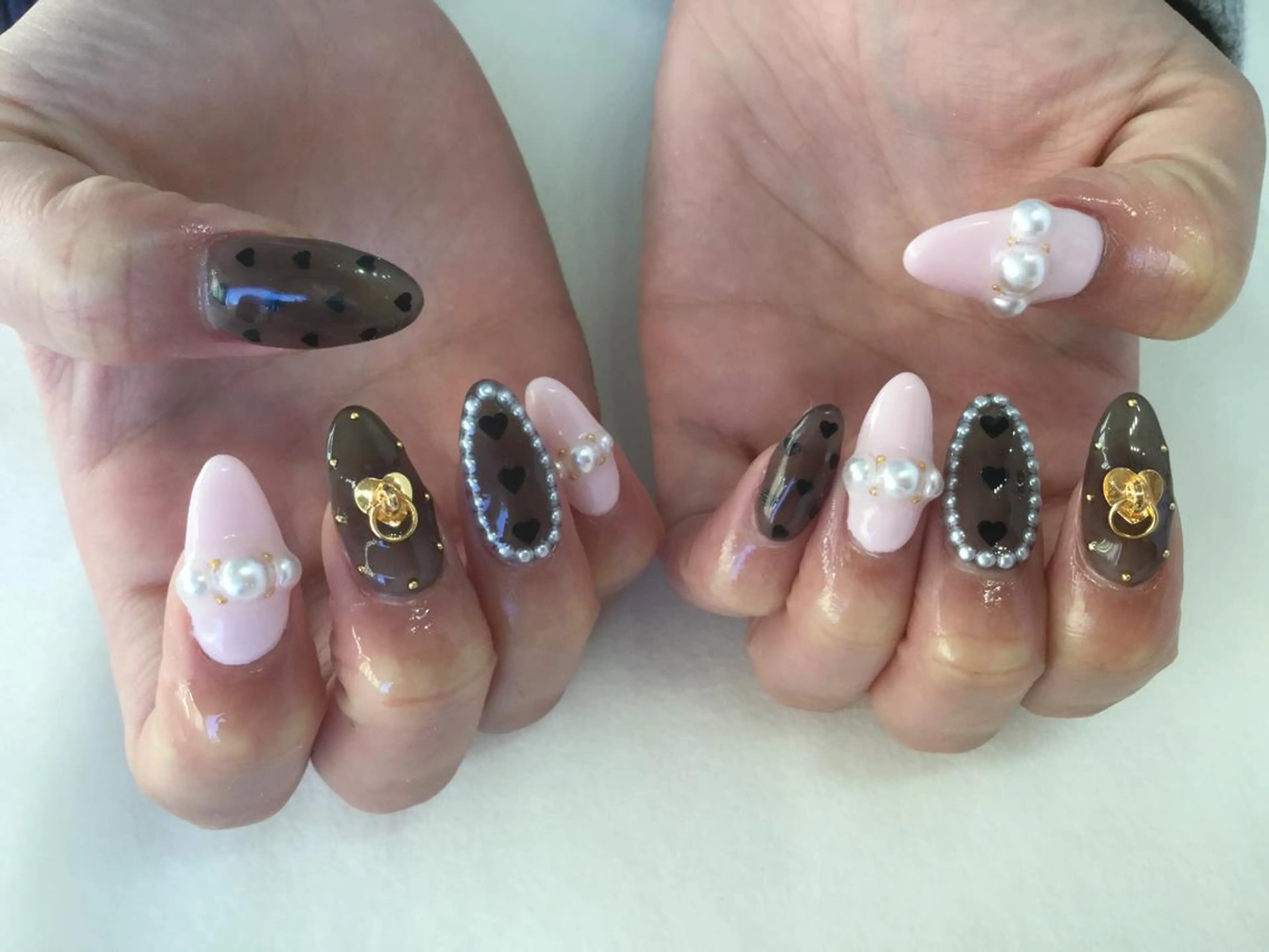 ネイル ハンドネイル 💎🐰 saki. m 🐰💎のネイルデザイン