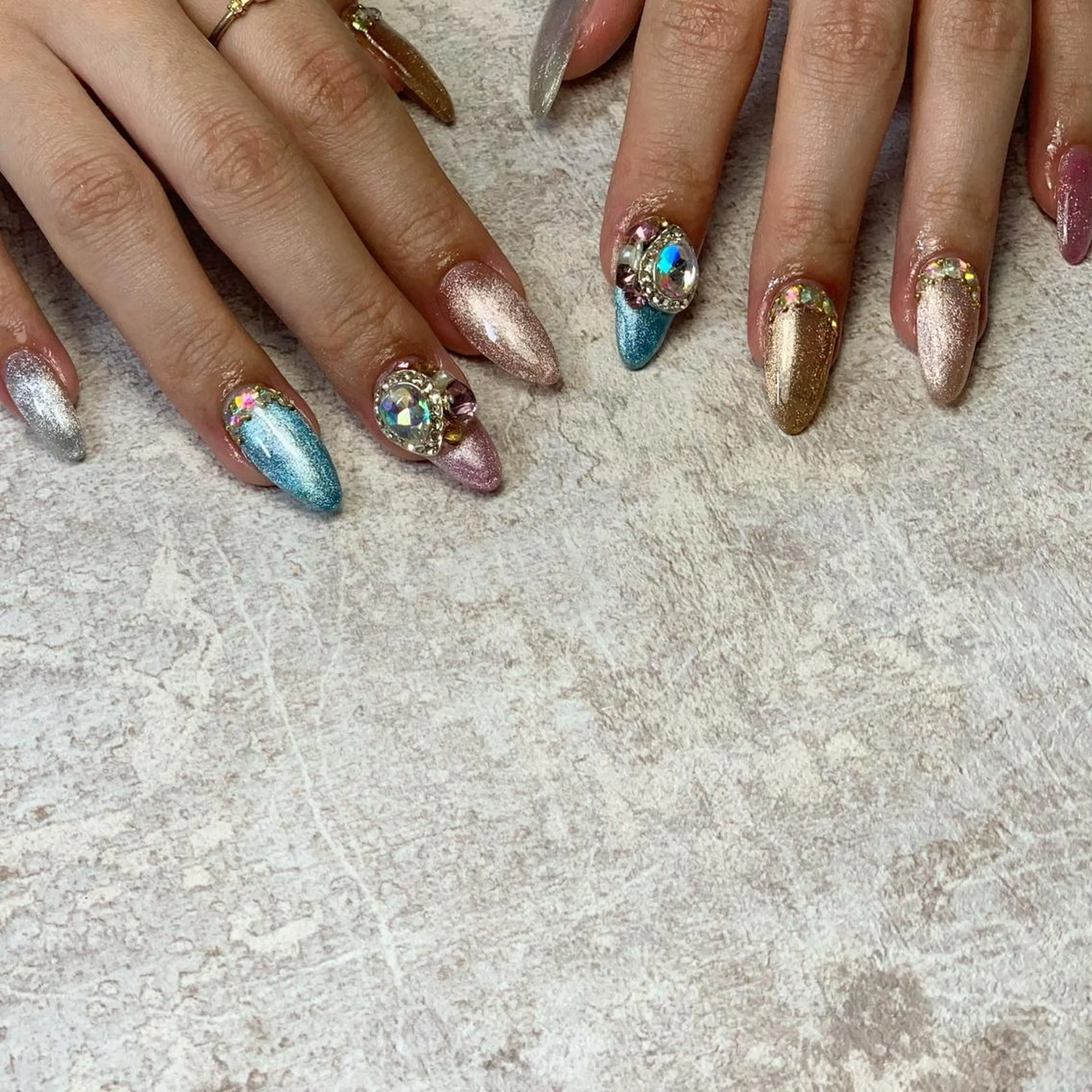 ネイル S. JEWELのネイルデザイン