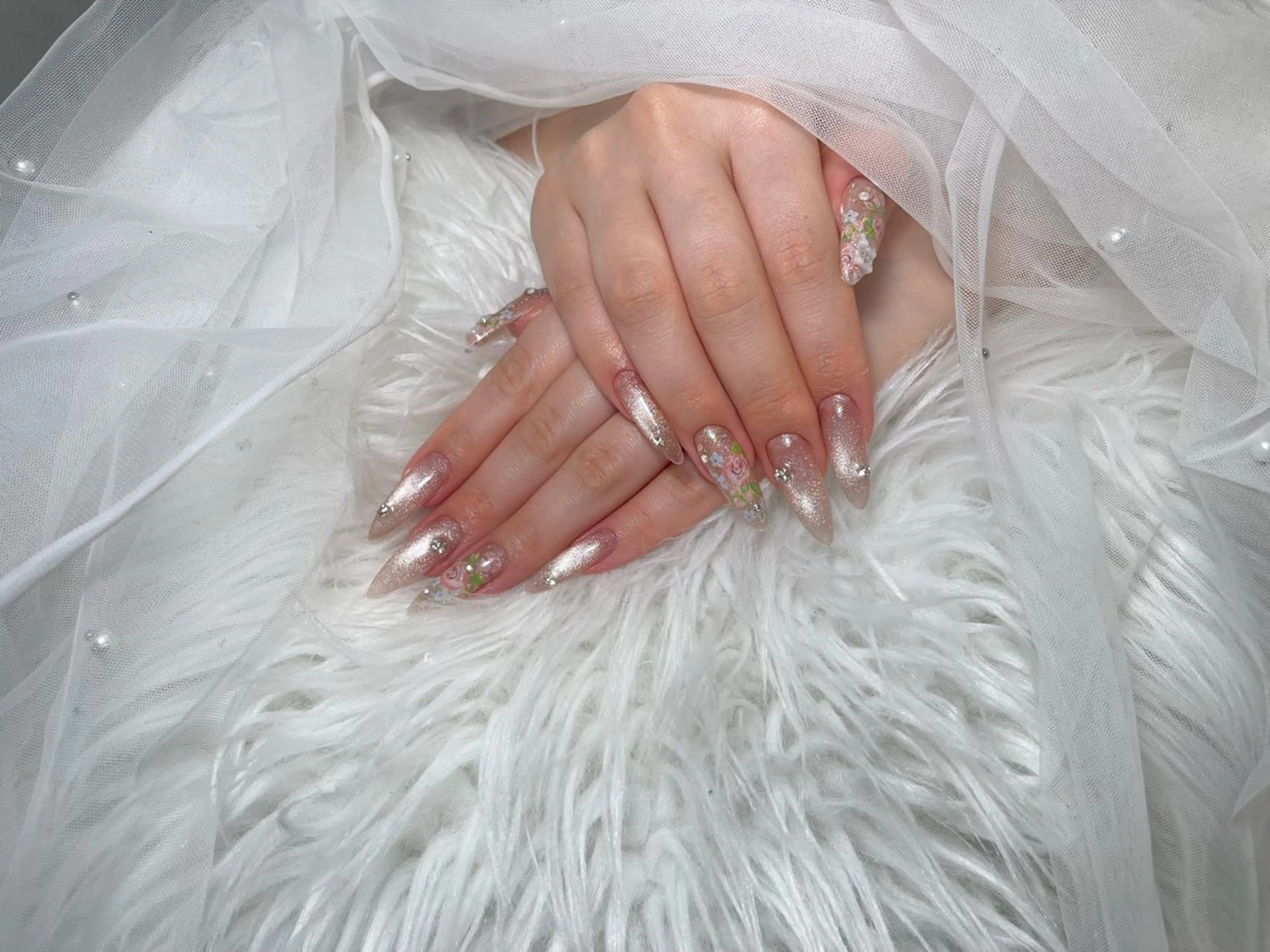 ネイル アートネイル 桜ネイル フレンチネイル ガラスフレンチ グラデーション ハンドネイル 🌸Soluna 🌸のネイルデザイン