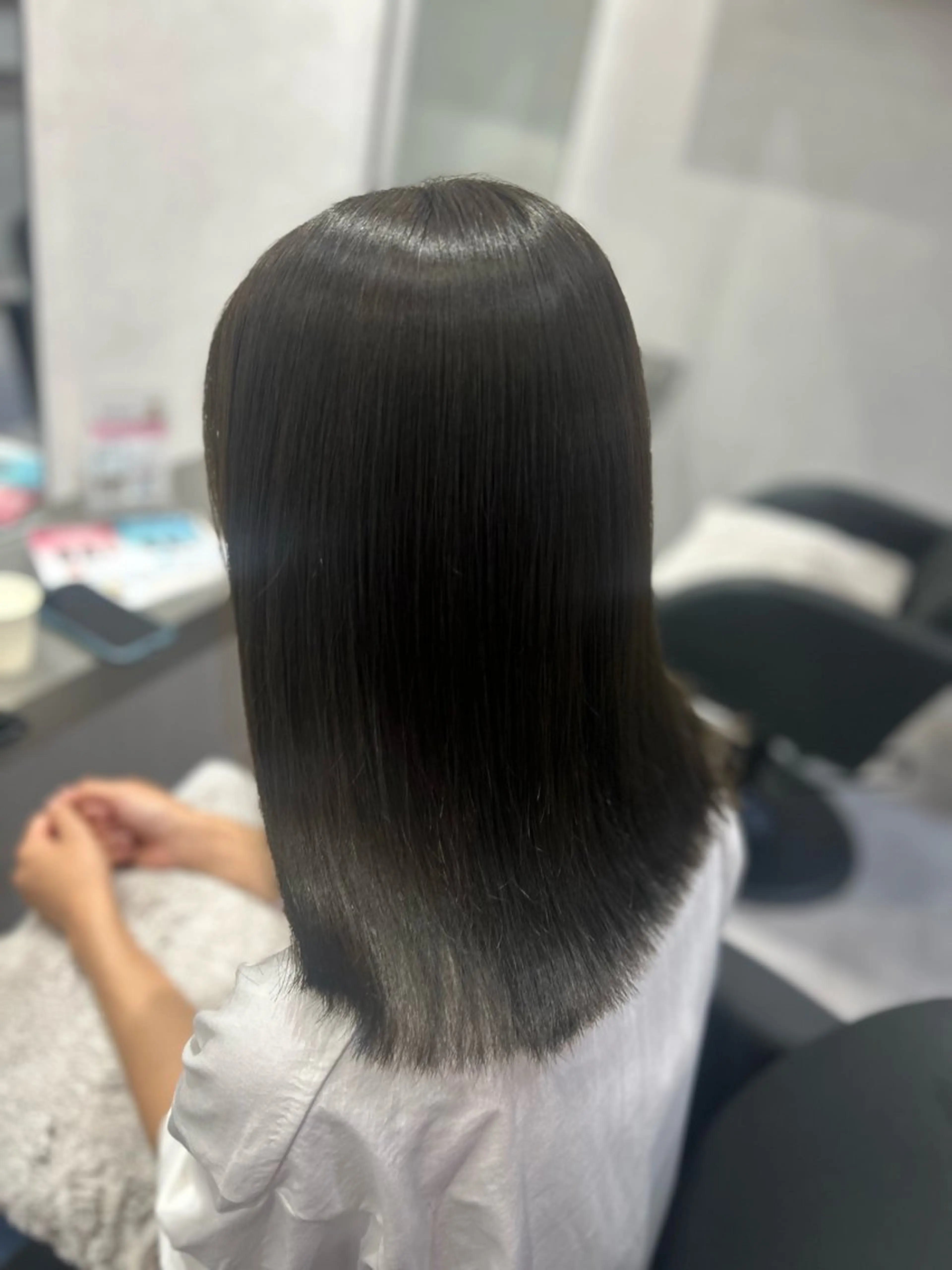 セミロング 縮毛矯正 艶髪/レイヤー 🦋MIYUUのヘアスタイル