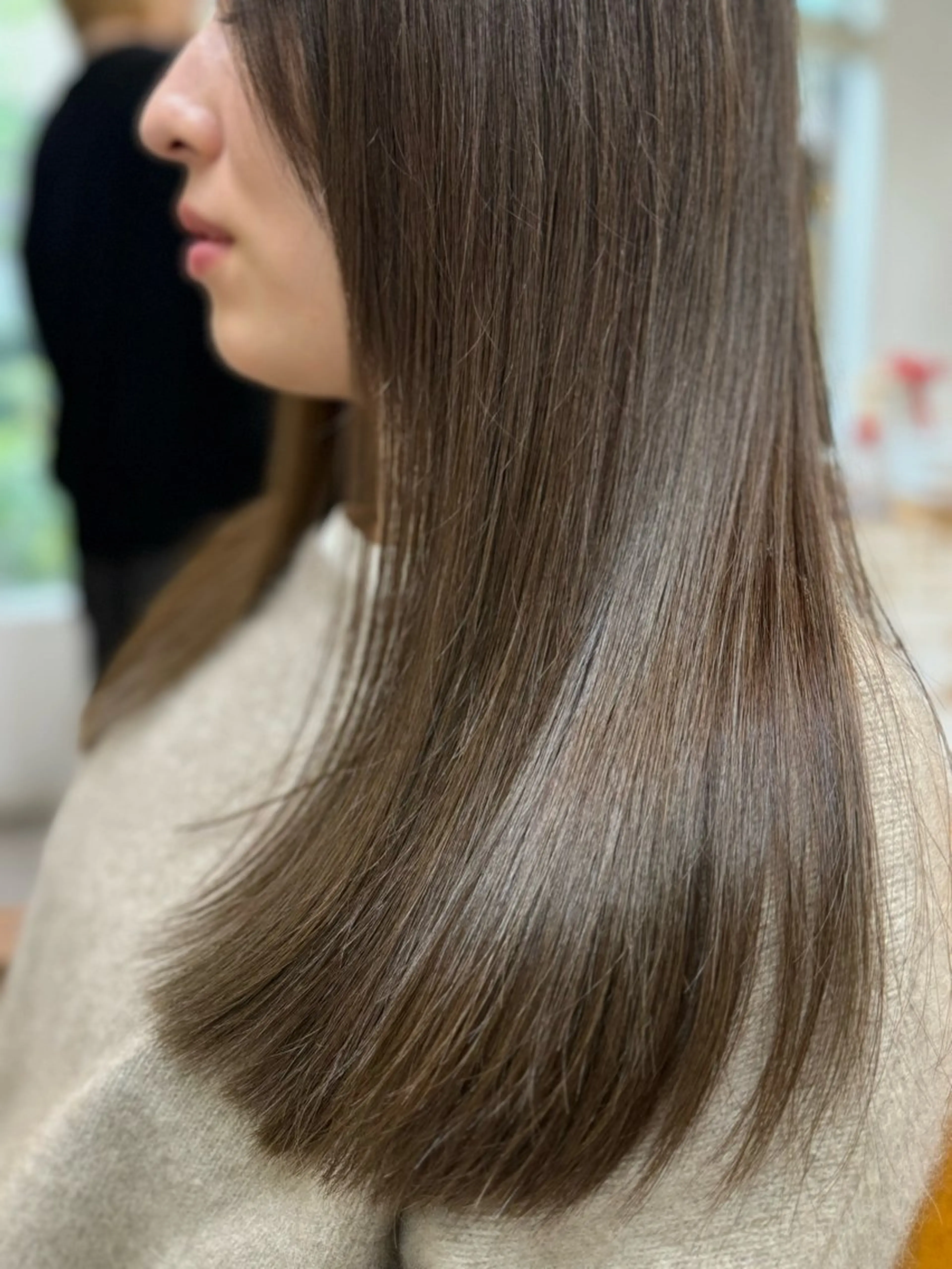 セミロング ヘアカラー Rinka/レイヤー /透明感カラーのヘアスタイル