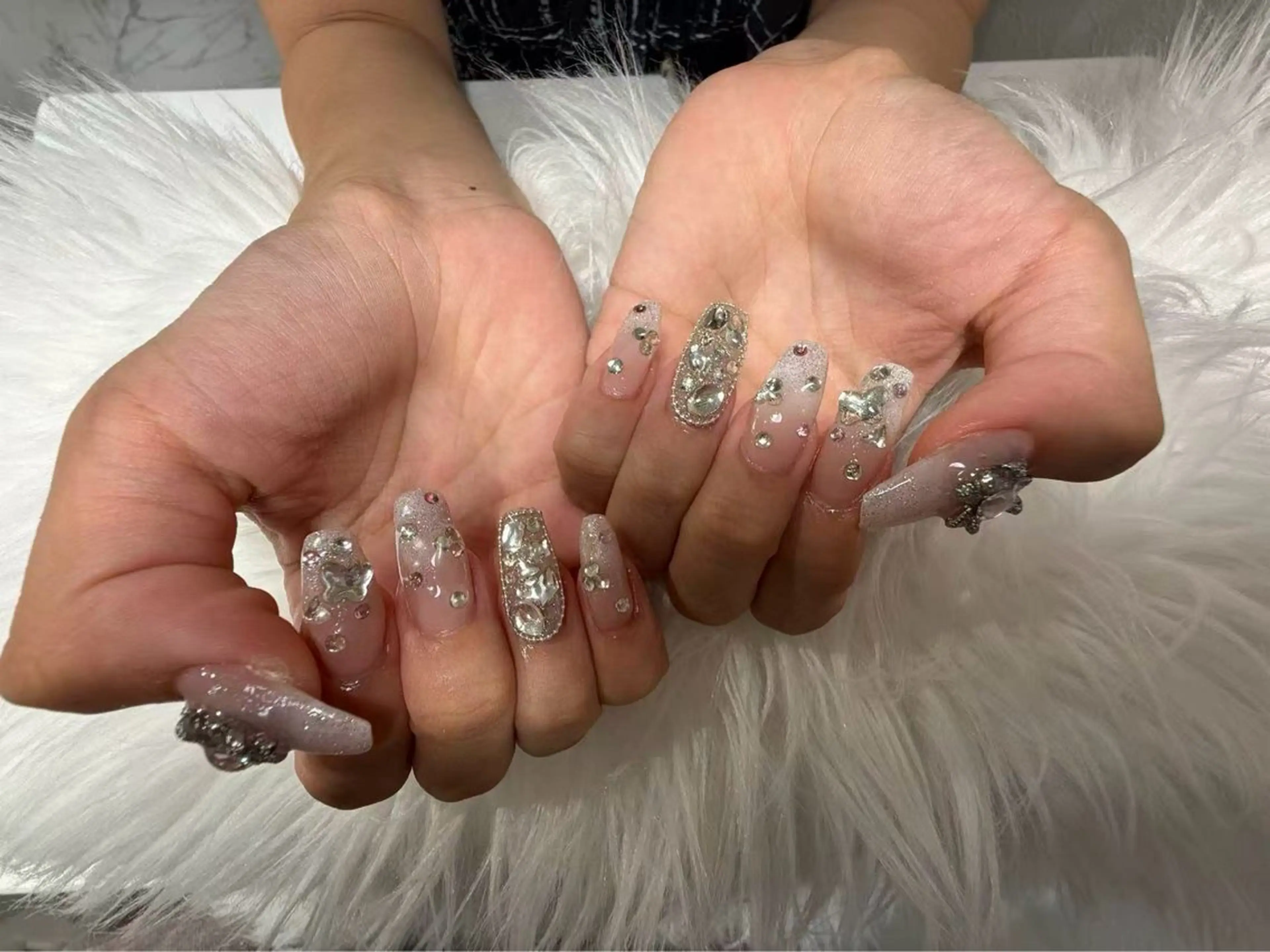 ネイル 持ち込み ハンドネイル 🌈 Laule'aのネイルデザイン