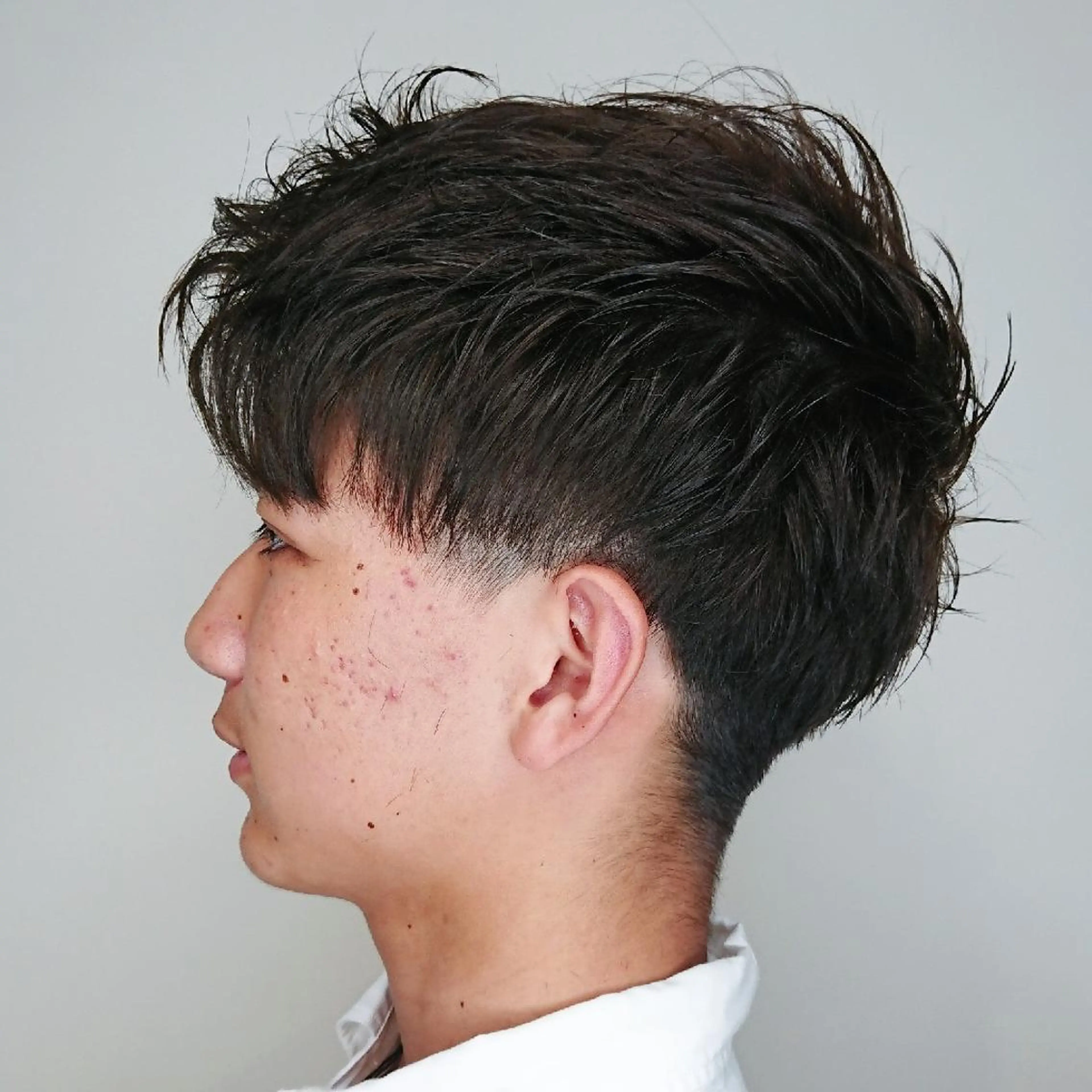 メンズ カラー パーマ ヘアアレンジ アップバング メンズブリーチ マッシュ メンズパーマ ブリーチ カット パーマ ブリーチ/ヘアケア/ 艶髪/イギチハルのヘアスタイル