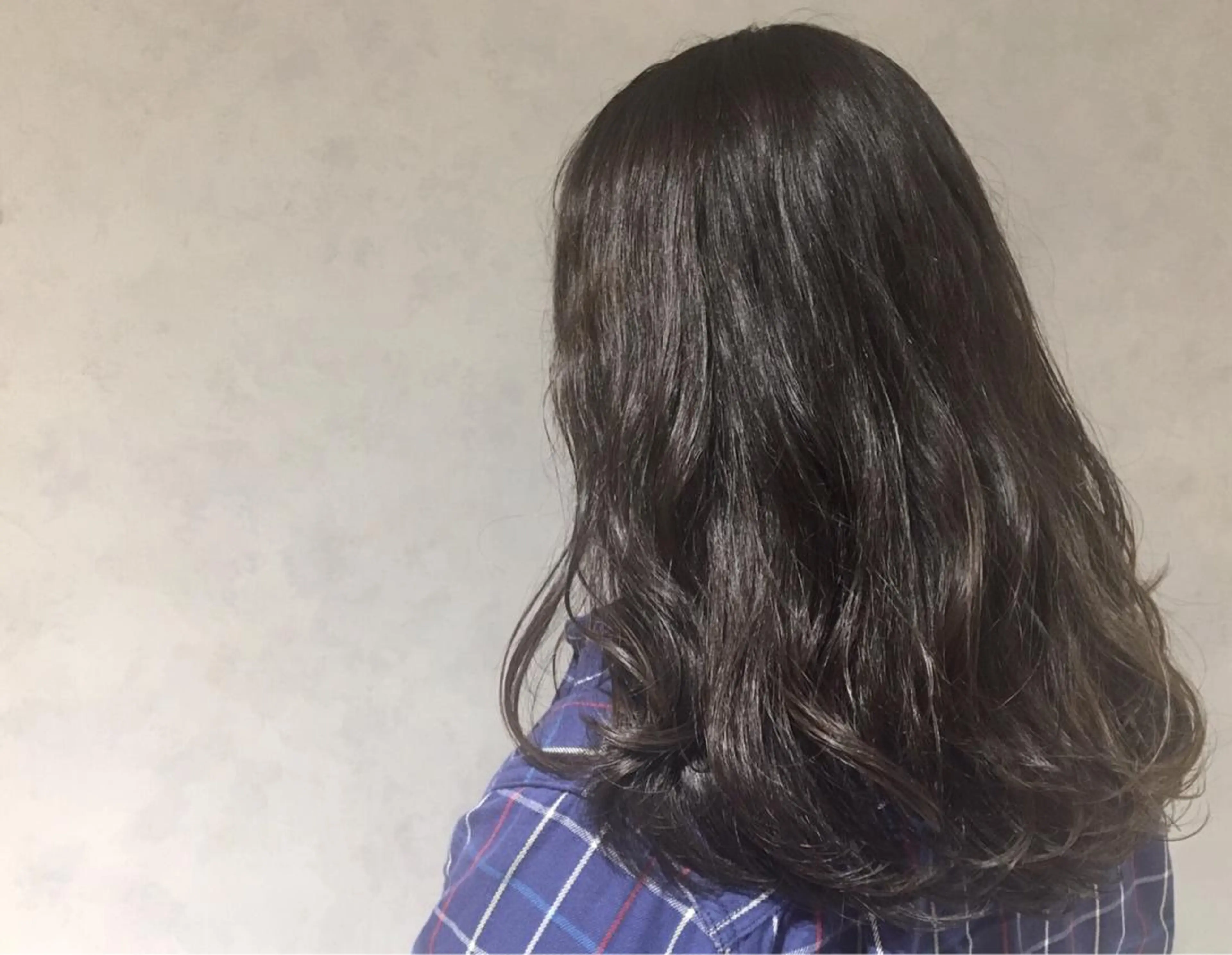 セミロング カラー ︎︎🧸 ユリ ︎︎🧸のヘアスタイル