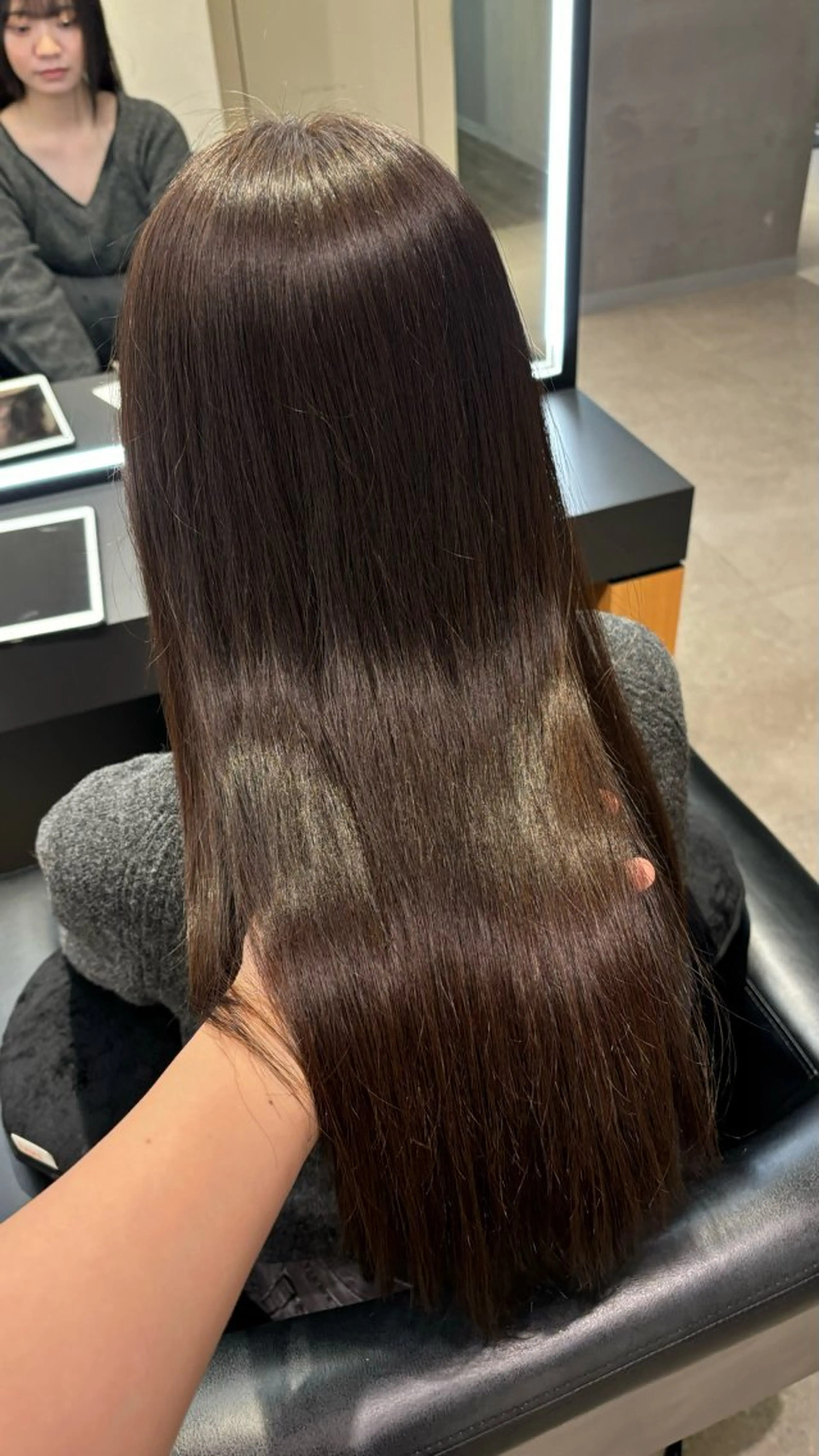 ロング KAREN（ému） 伏見/カットモデルのヘアスタイル