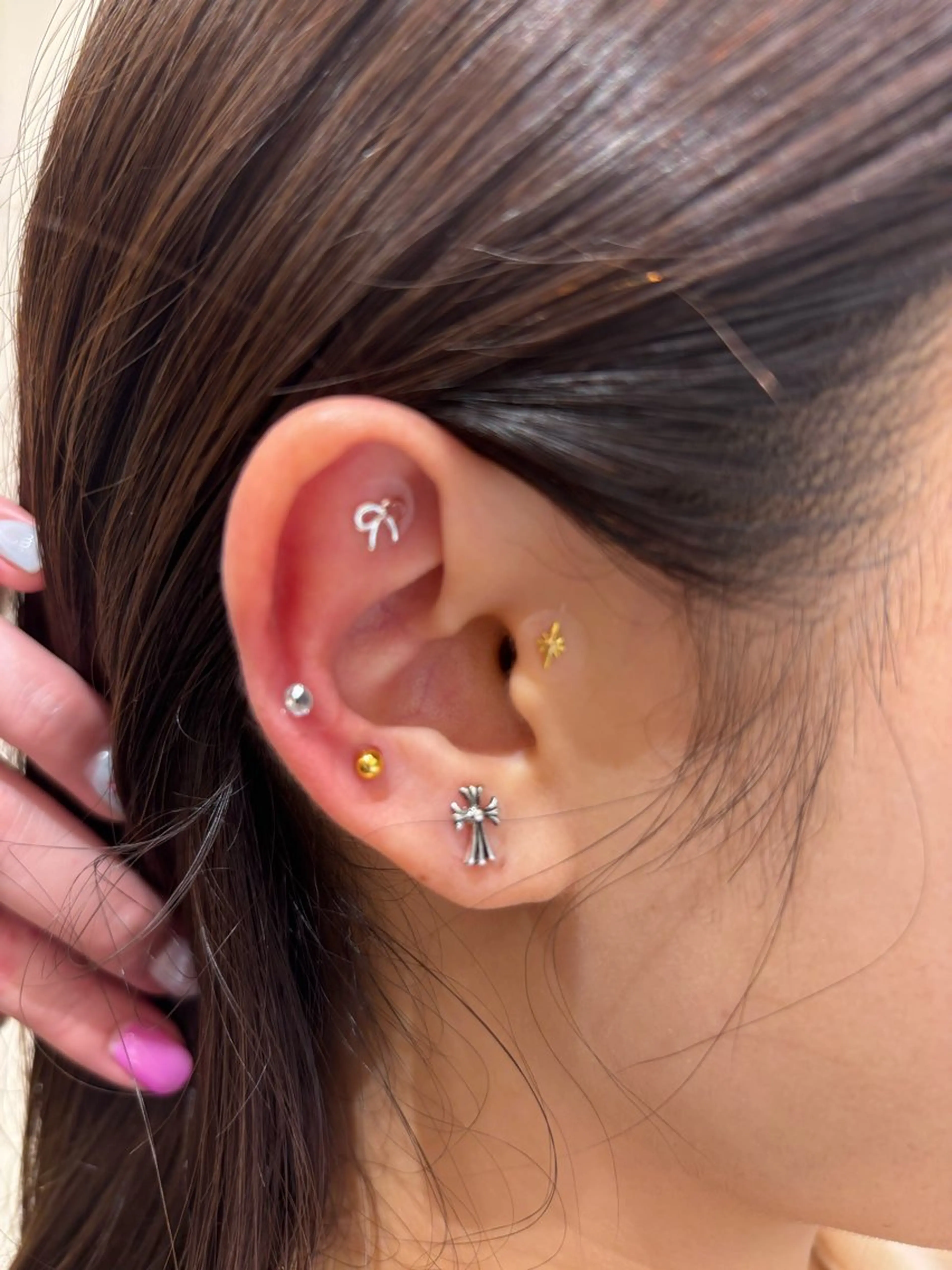 韓国レイヤー🪽 耳ツボジュエリーのヘアスタイル