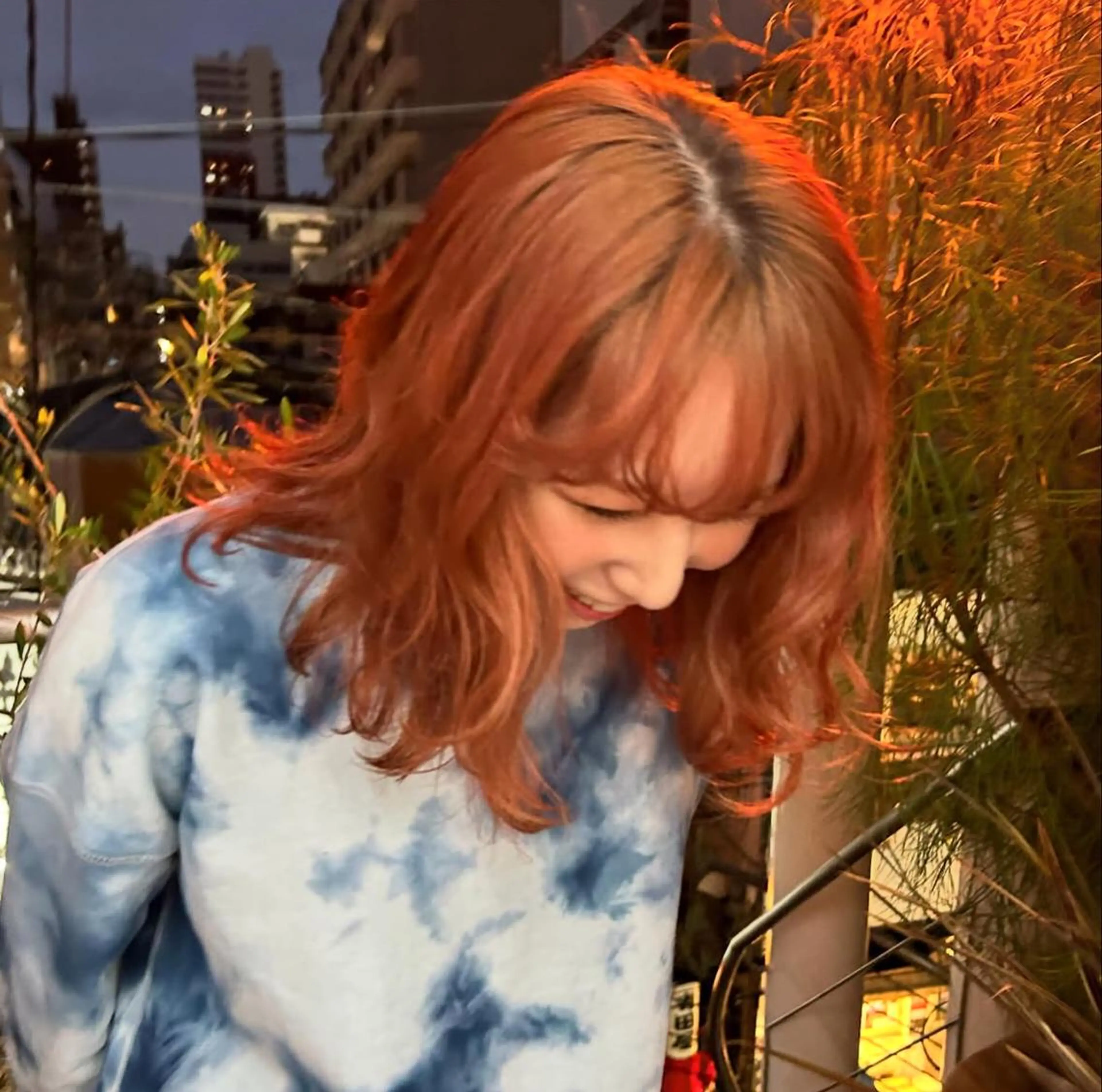 セミロング qiie ワンカラー ダブルカラーのヘアスタイル