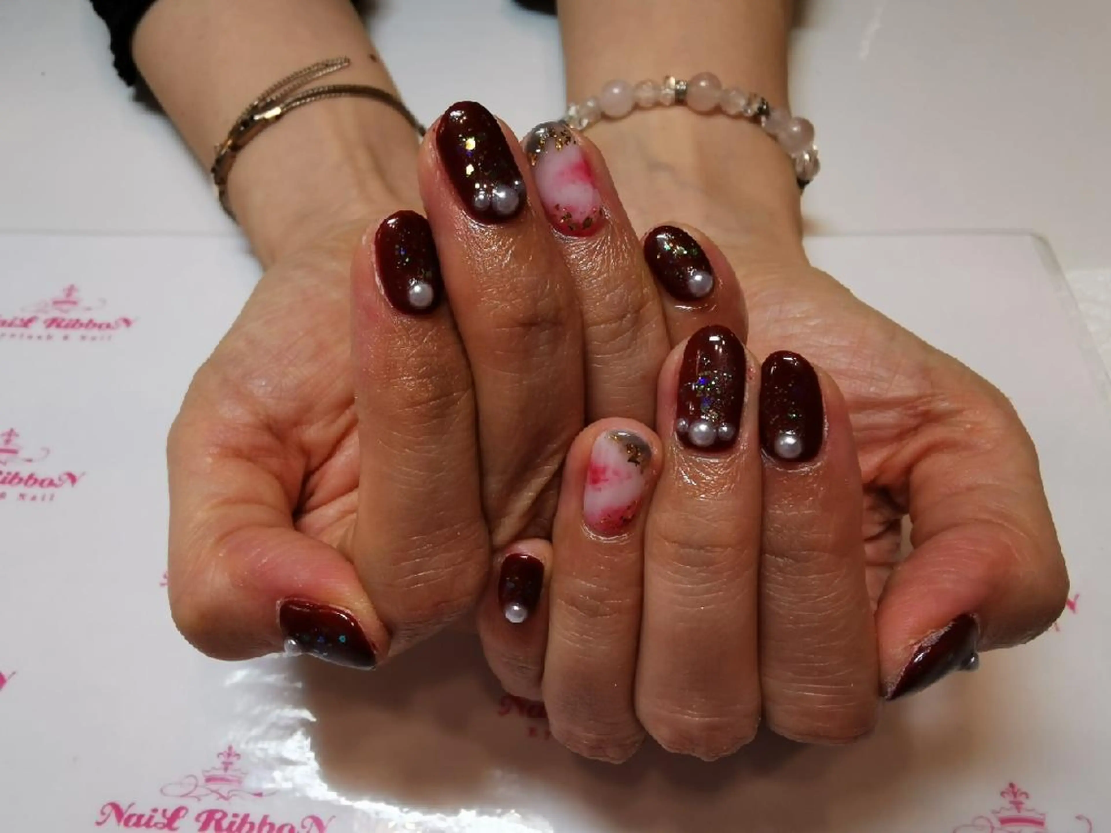 ネイル ネイルリボン 受付スタッフのネイルデザイン