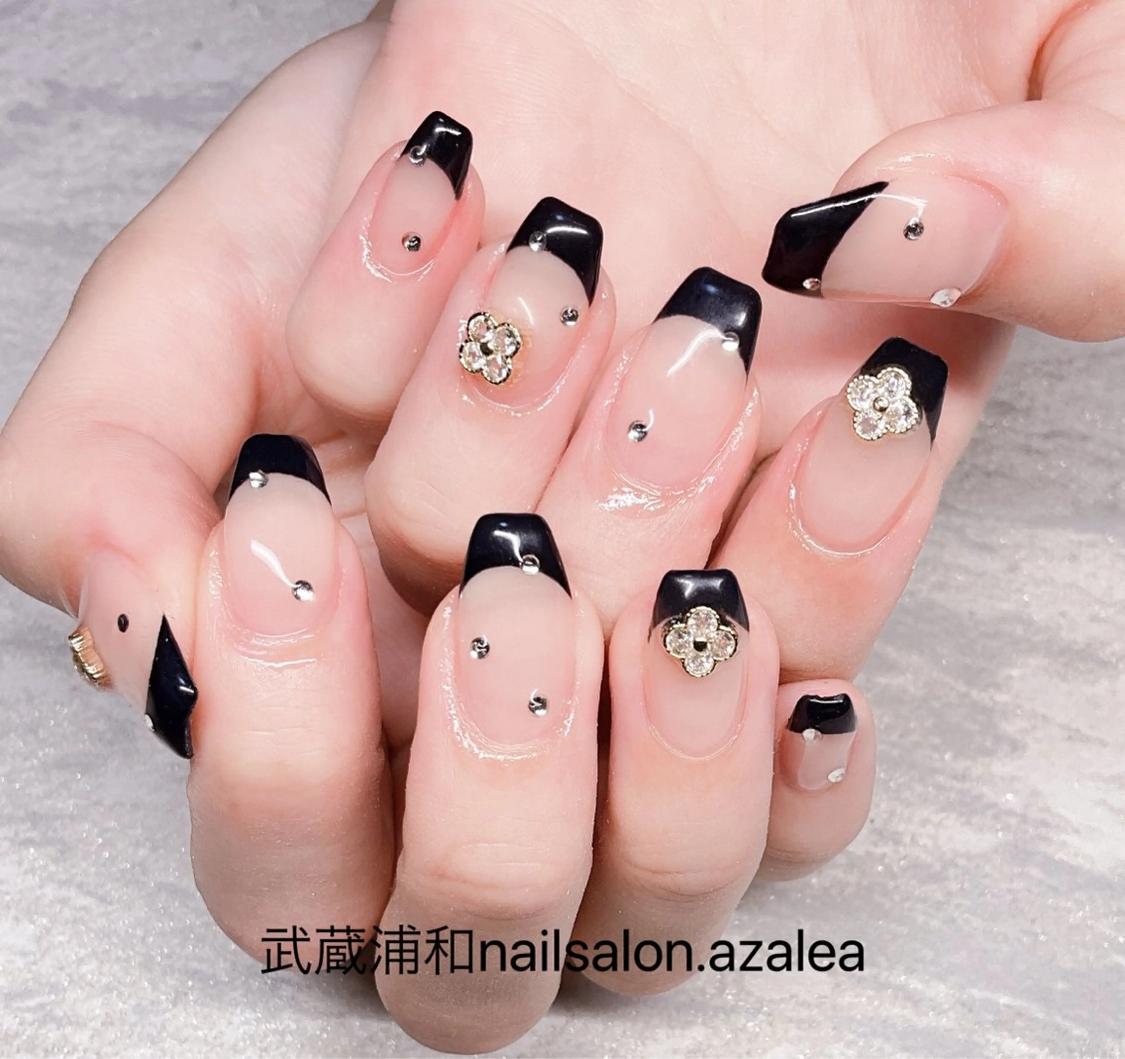 ネイル ハンドネイル R inのネイルデザイン