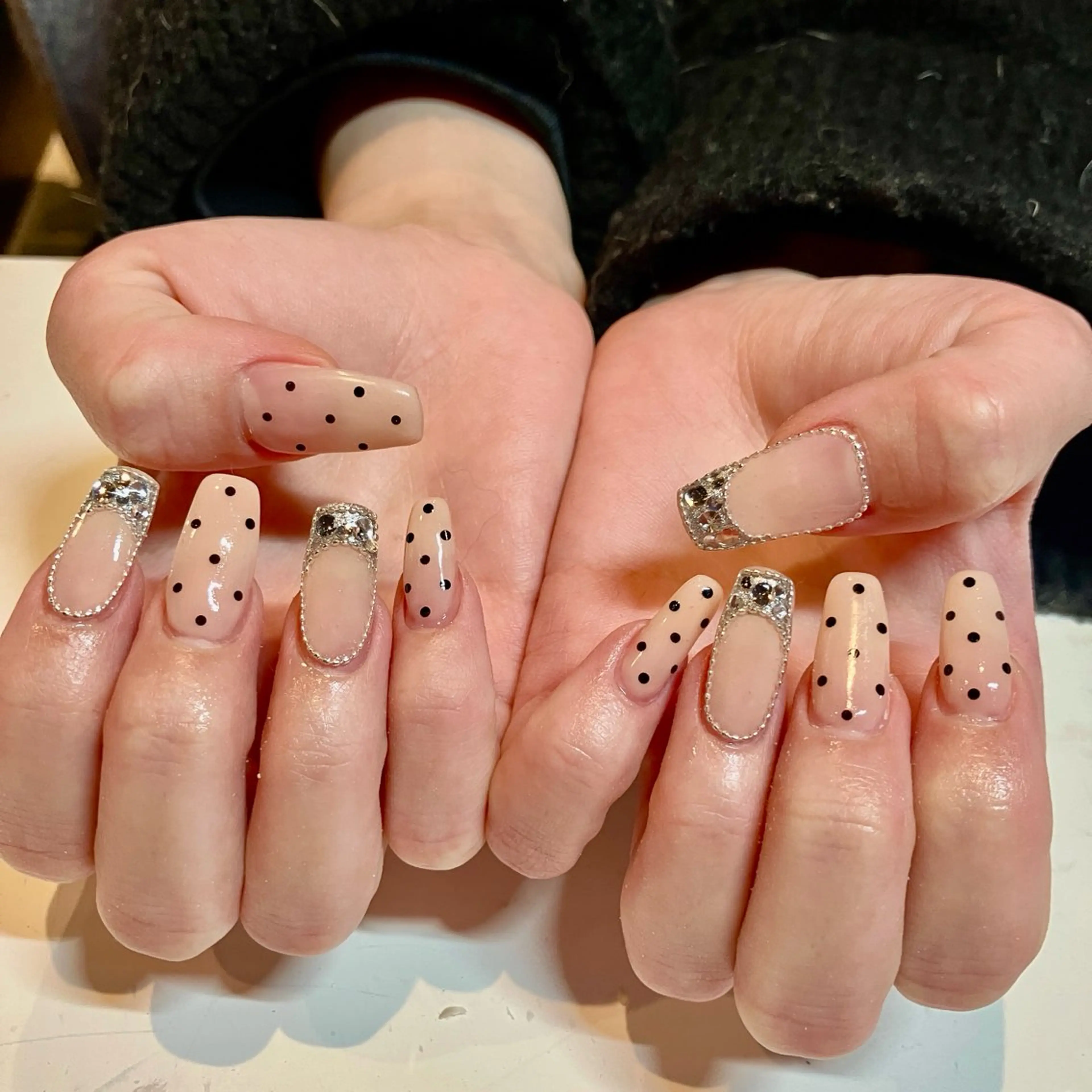 ご新規オフ込み⭐︎綺麗め月替りデザイン⭐︎定額メニュー（ロングネイル、長さ出し不可）の写真