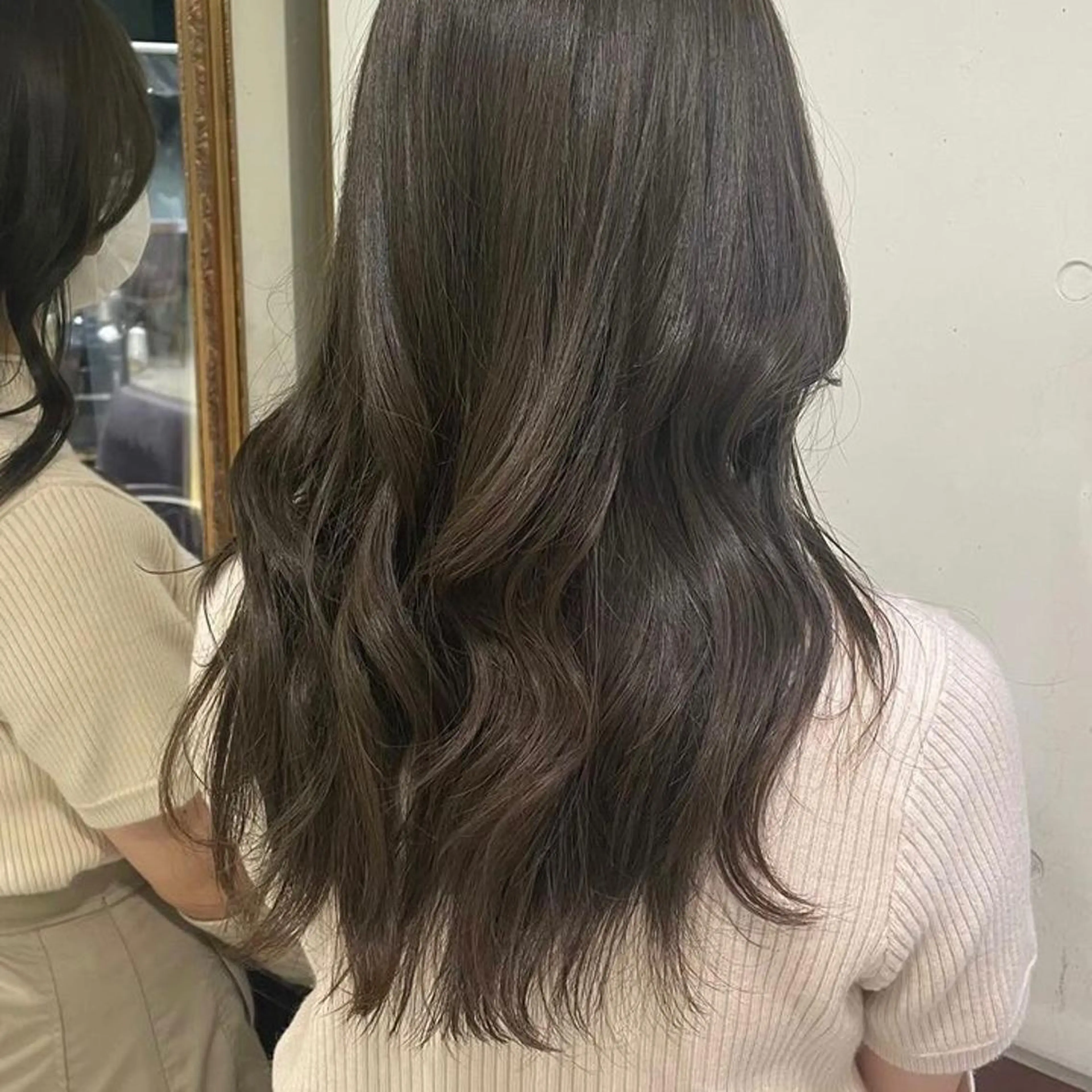 ロング 韓国風ヘア タンバルモリパーマ 礒井メンキのヘアスタイル