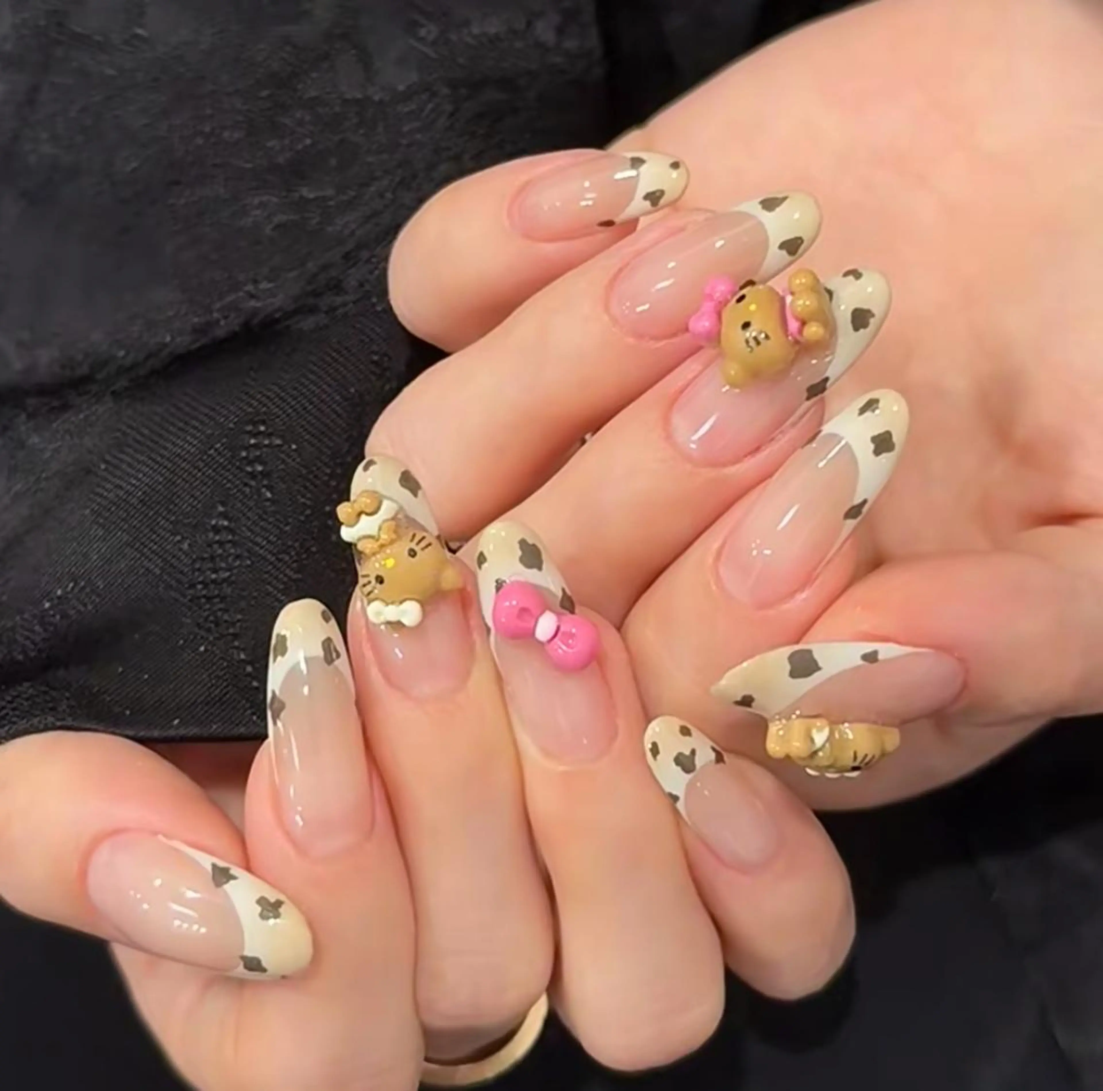 ネイル ハンドネイル 🎀 Ayaka_nailのネイルデザイン