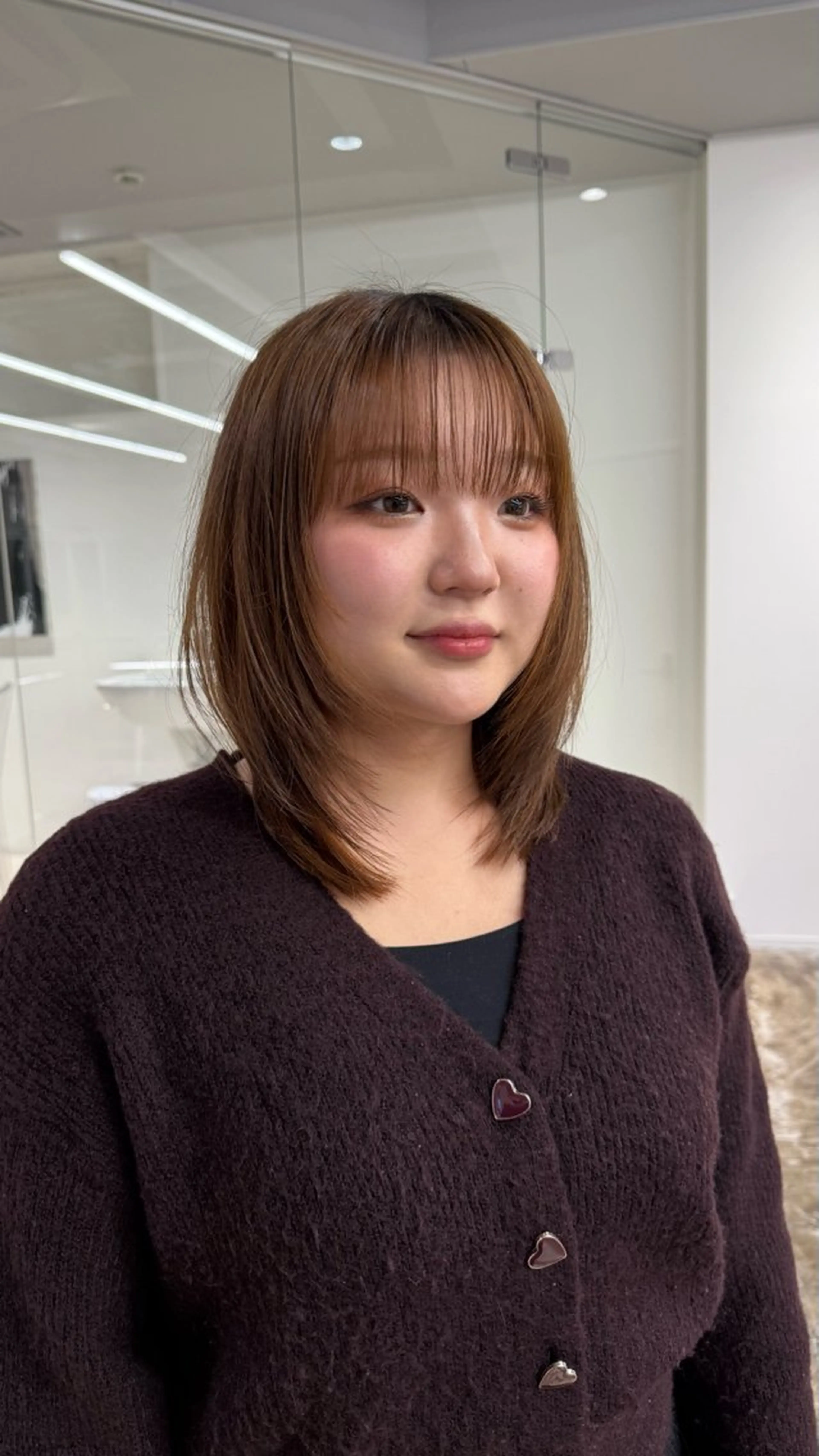 セミロング 顔周りカット レイヤーカット ヘアカラー eto/ ソナ🪡のヘアスタイル