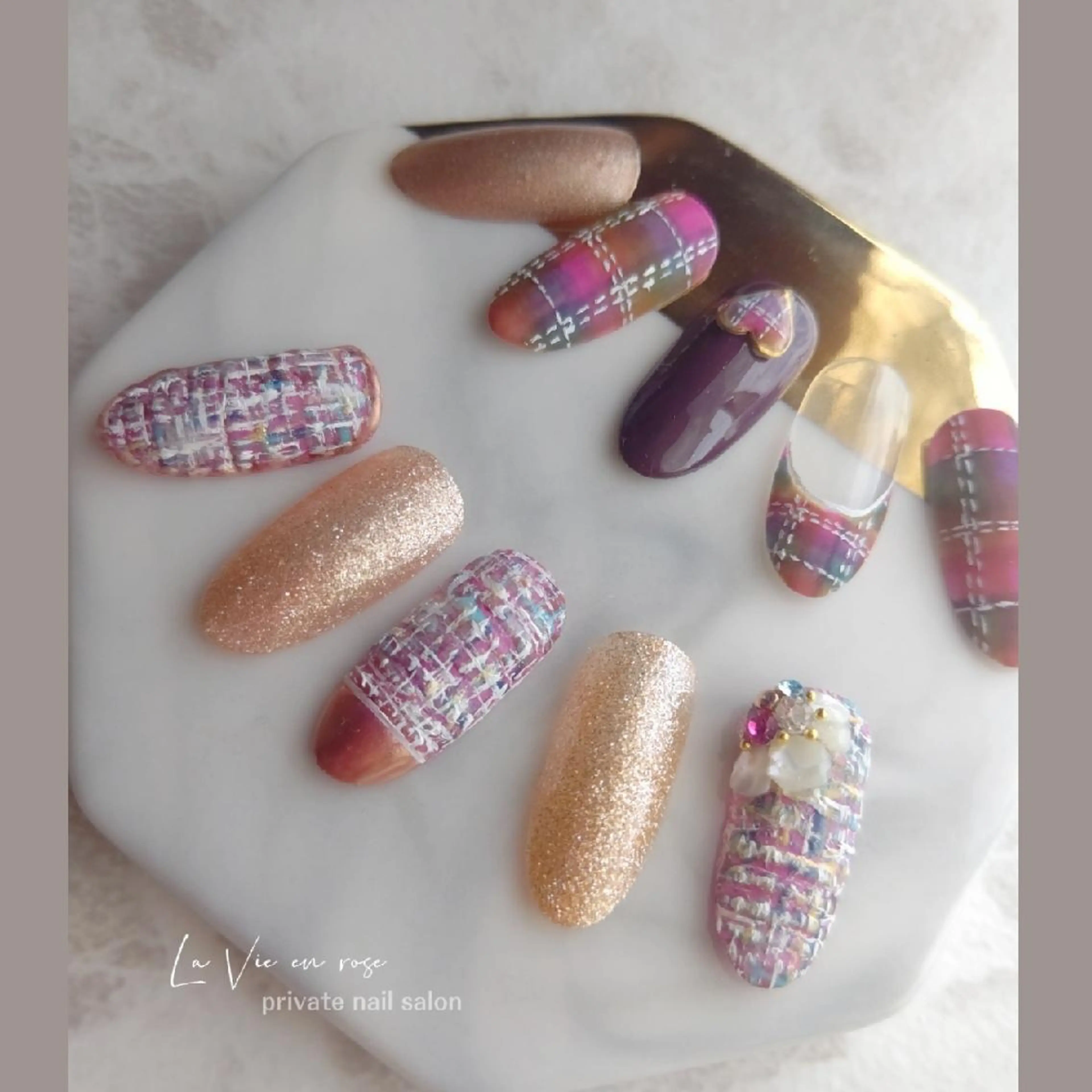 ネイル ラヴィアン ローズのネイルデザイン