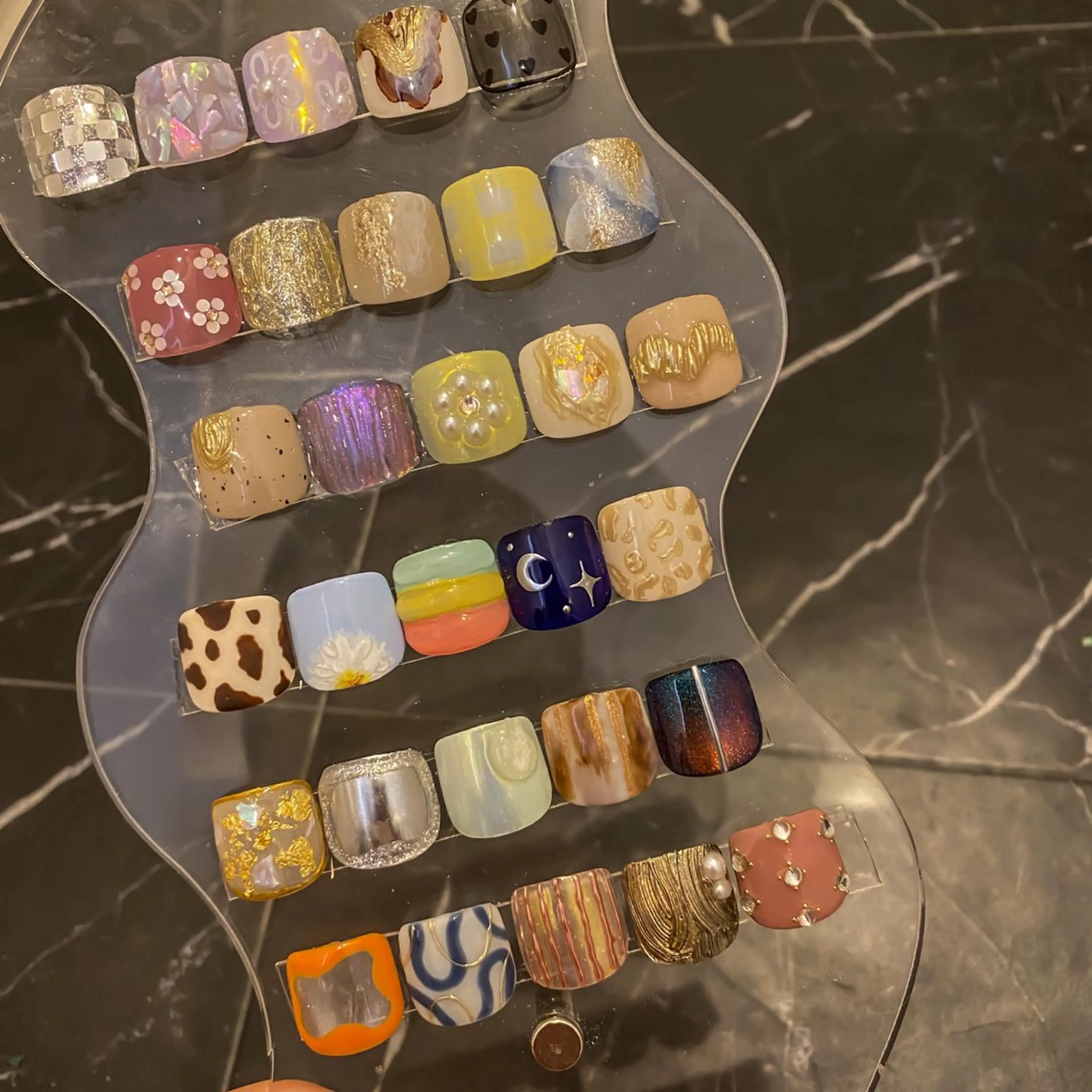 オフ込◎ フィルイン込◎ 色混ぜ可◎ フット定額親指アート🎨🌈の写真