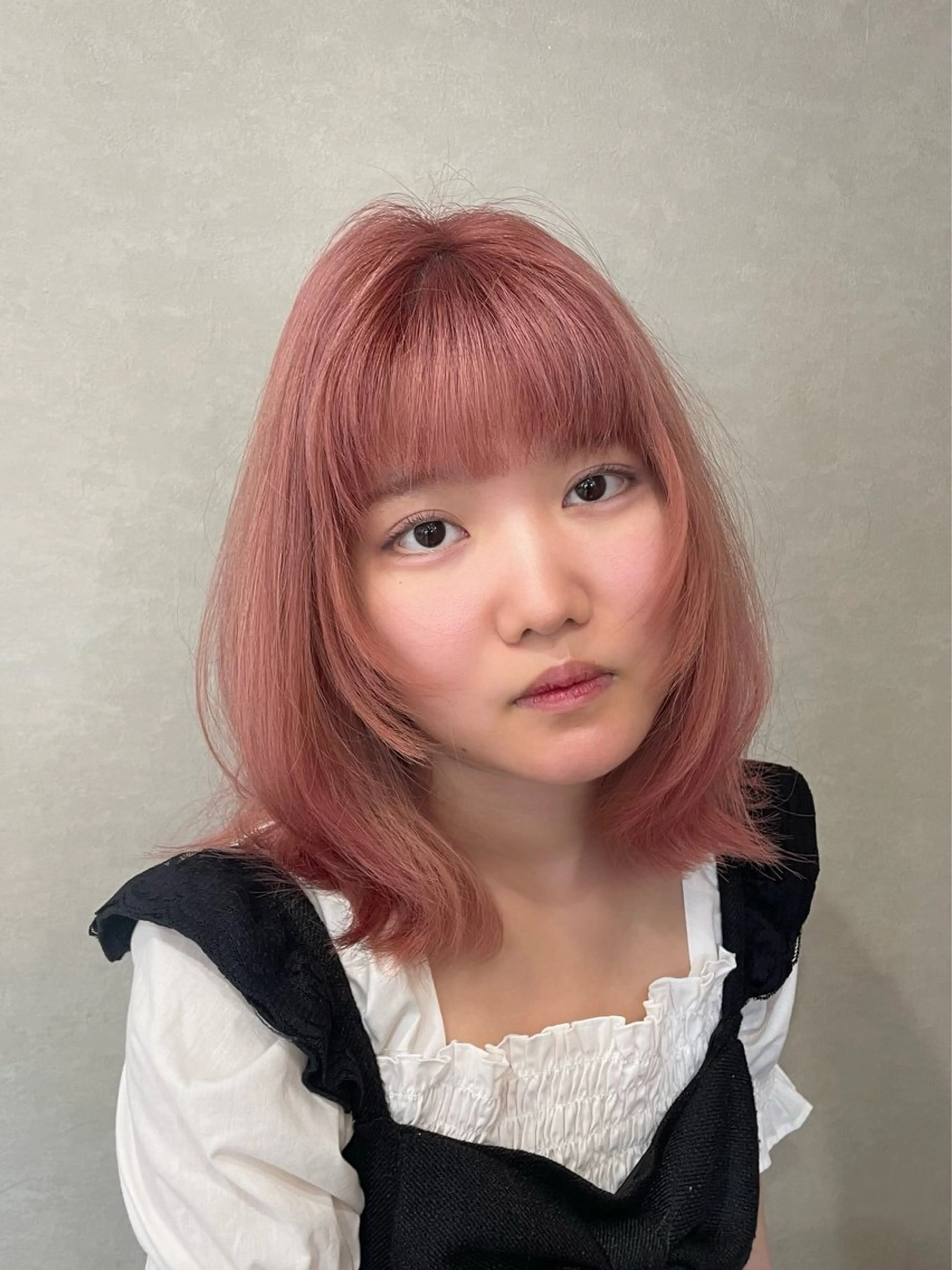 ミディアム カラー ピンクカラー 小川 泉美のヘアスタイル
