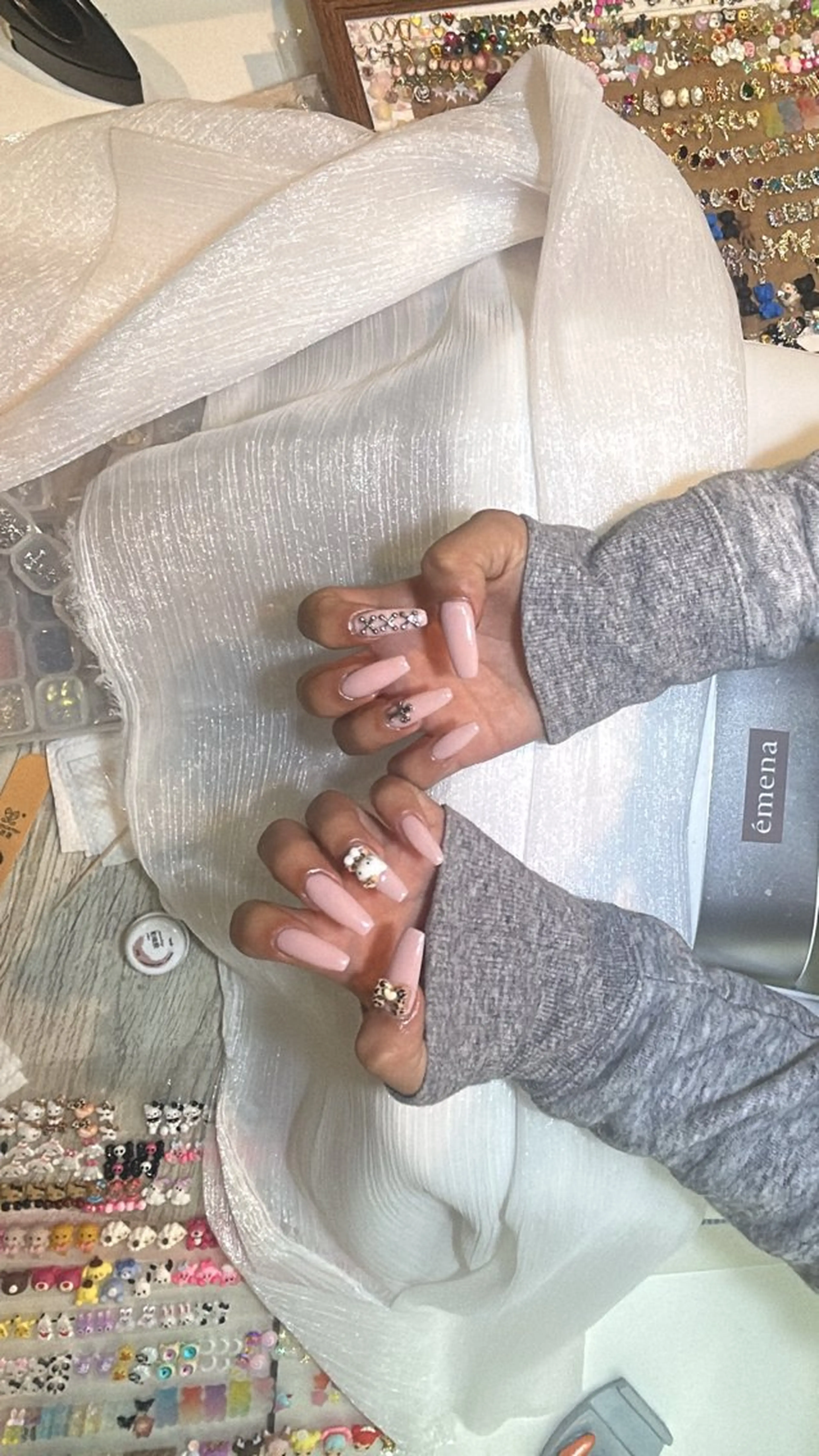 ネイル オーロラネイル 長さ出し フレンチネイル ジェルネイル ガラスフレンチ ハンドネイル Rela・S NAILのネイルデザイン