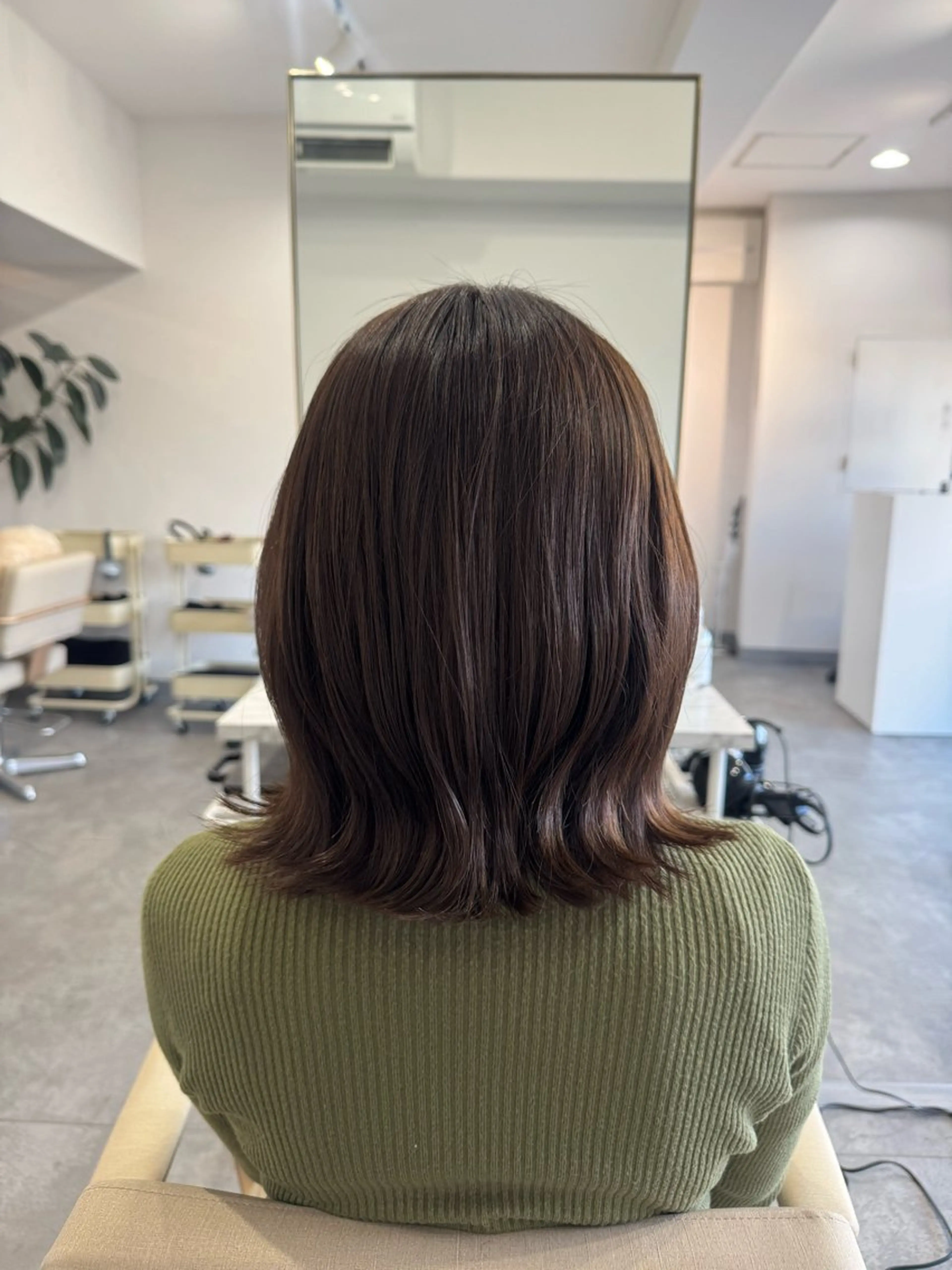 ミディアム 月館 怜奈のヘアスタイル