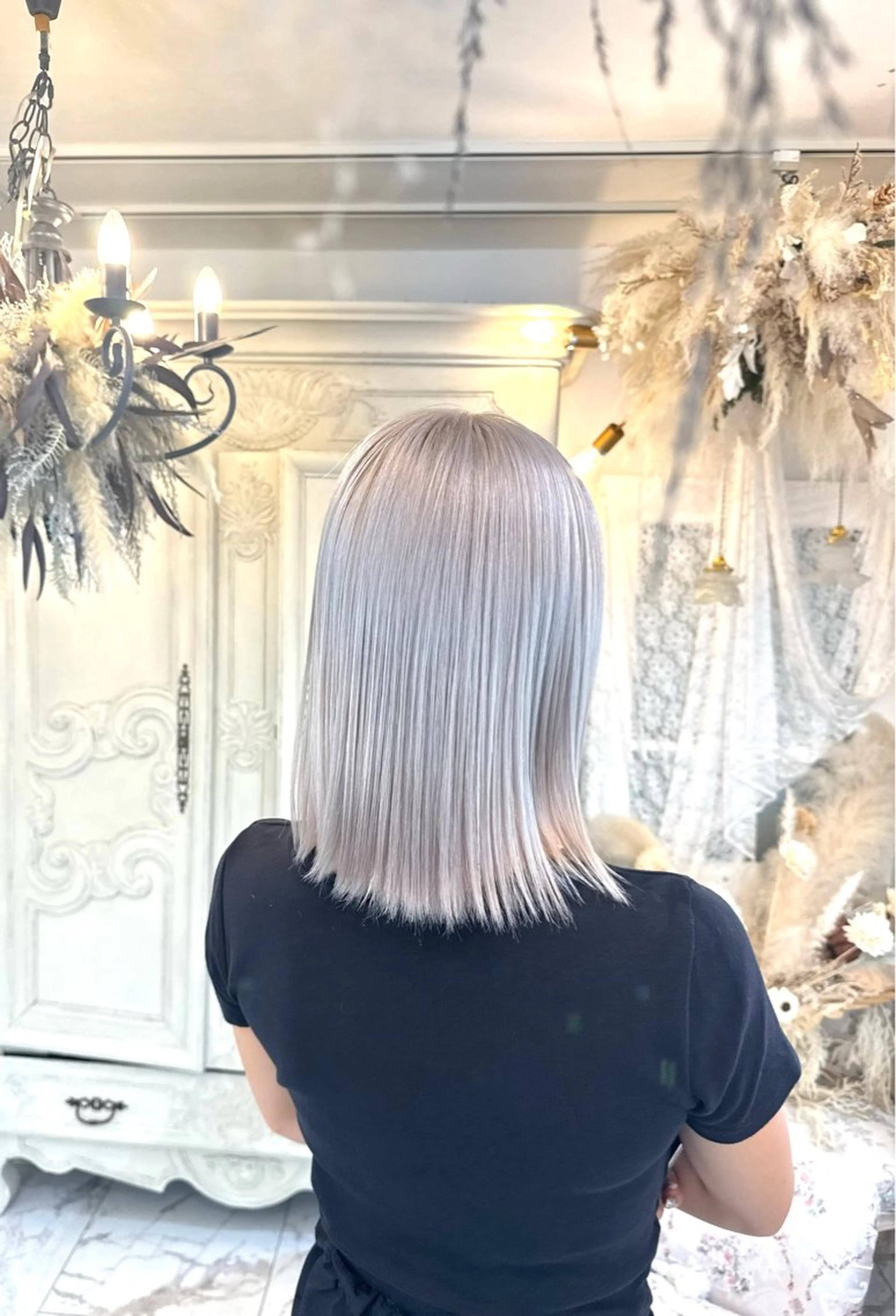 セミロング カラー ハイトーンカラー ボブ 顔周りカット 安藤悠里/ハイトーン /デザインカラーのヘアスタイル