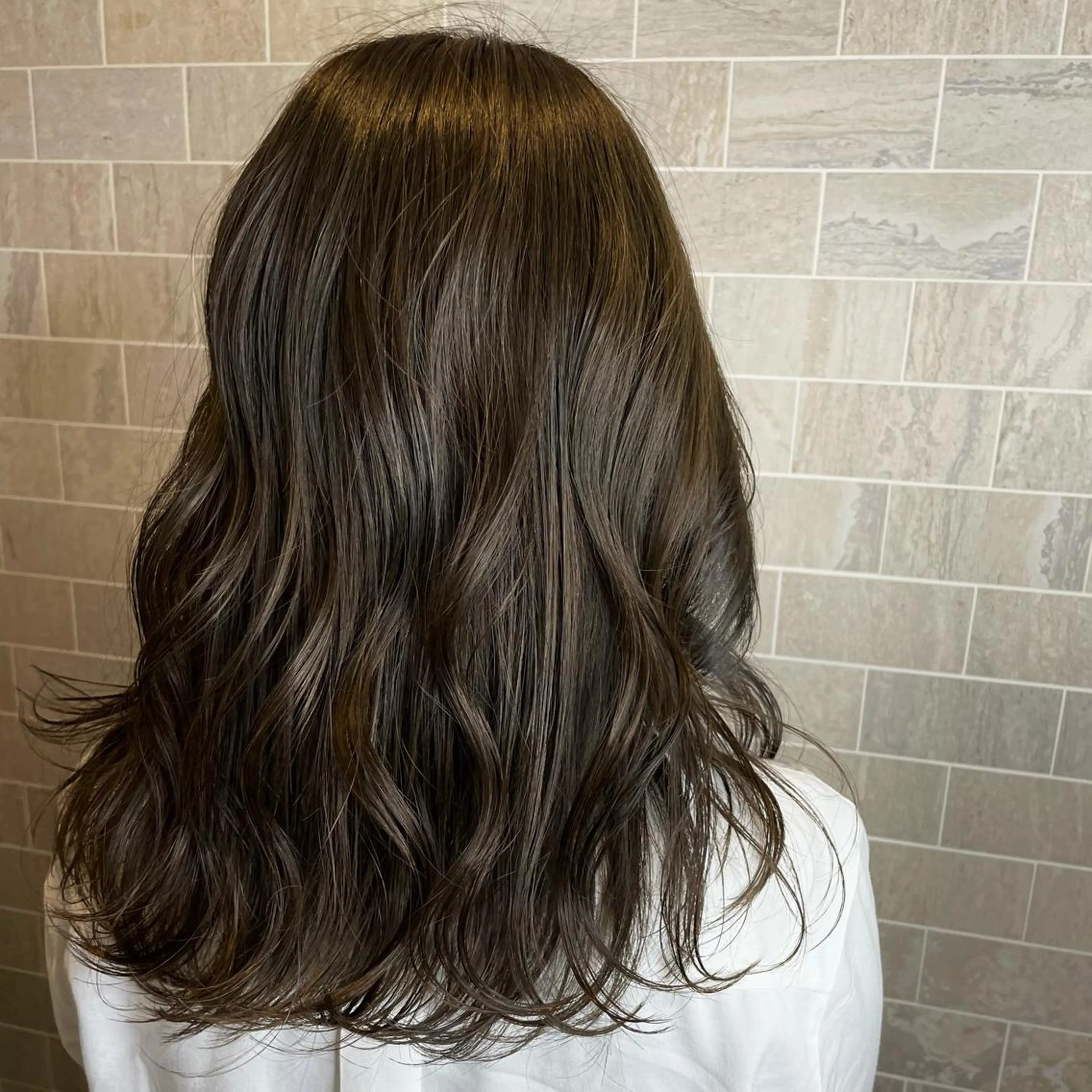 セミロング 齋藤 樹里のヘアスタイル