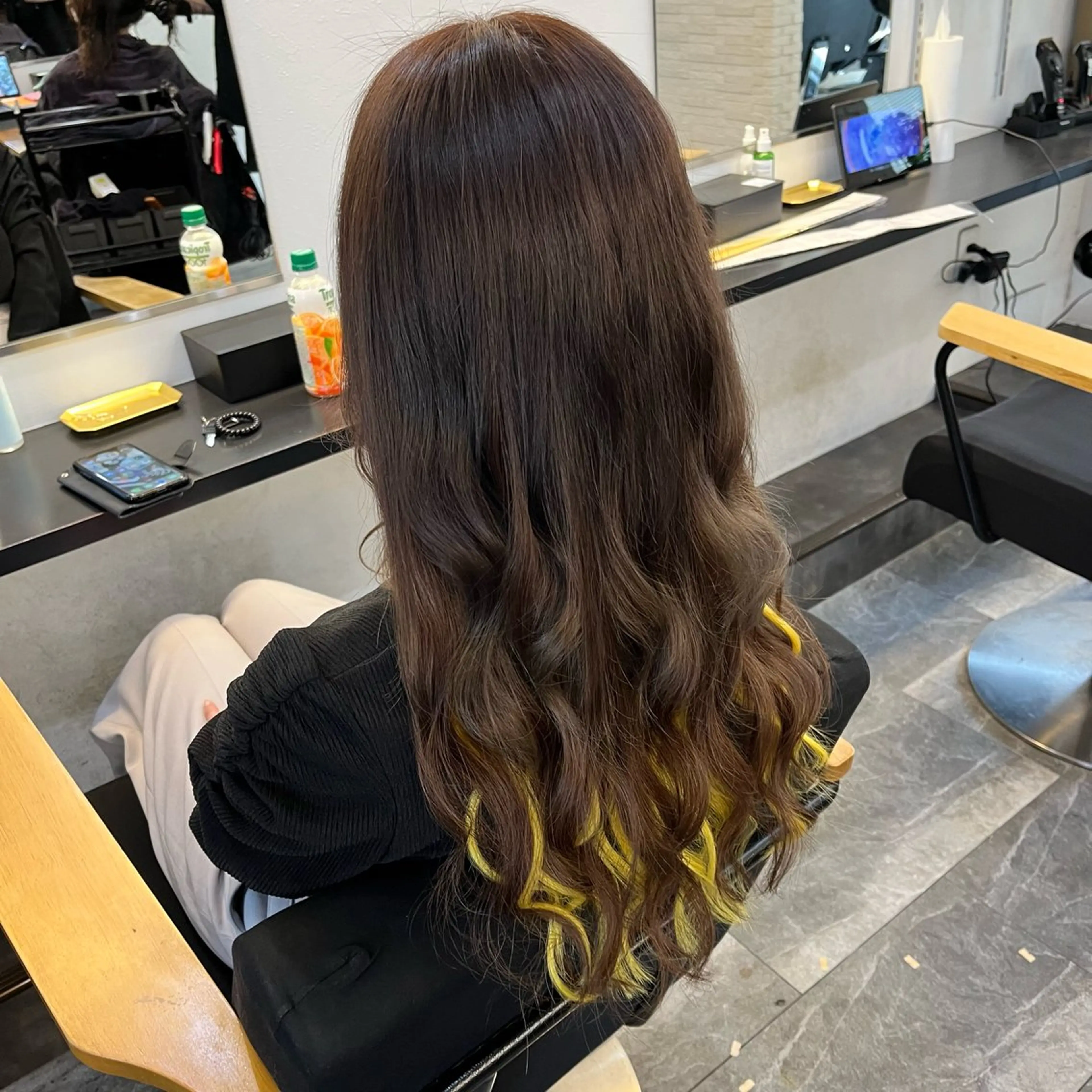 ロング カラー ハイライトカラー インナーカラー エクステ ハイライト ヘアカラー トリートメント エクステ 福岡 天神 大名 エクステ.miu🦊のヘアスタイル