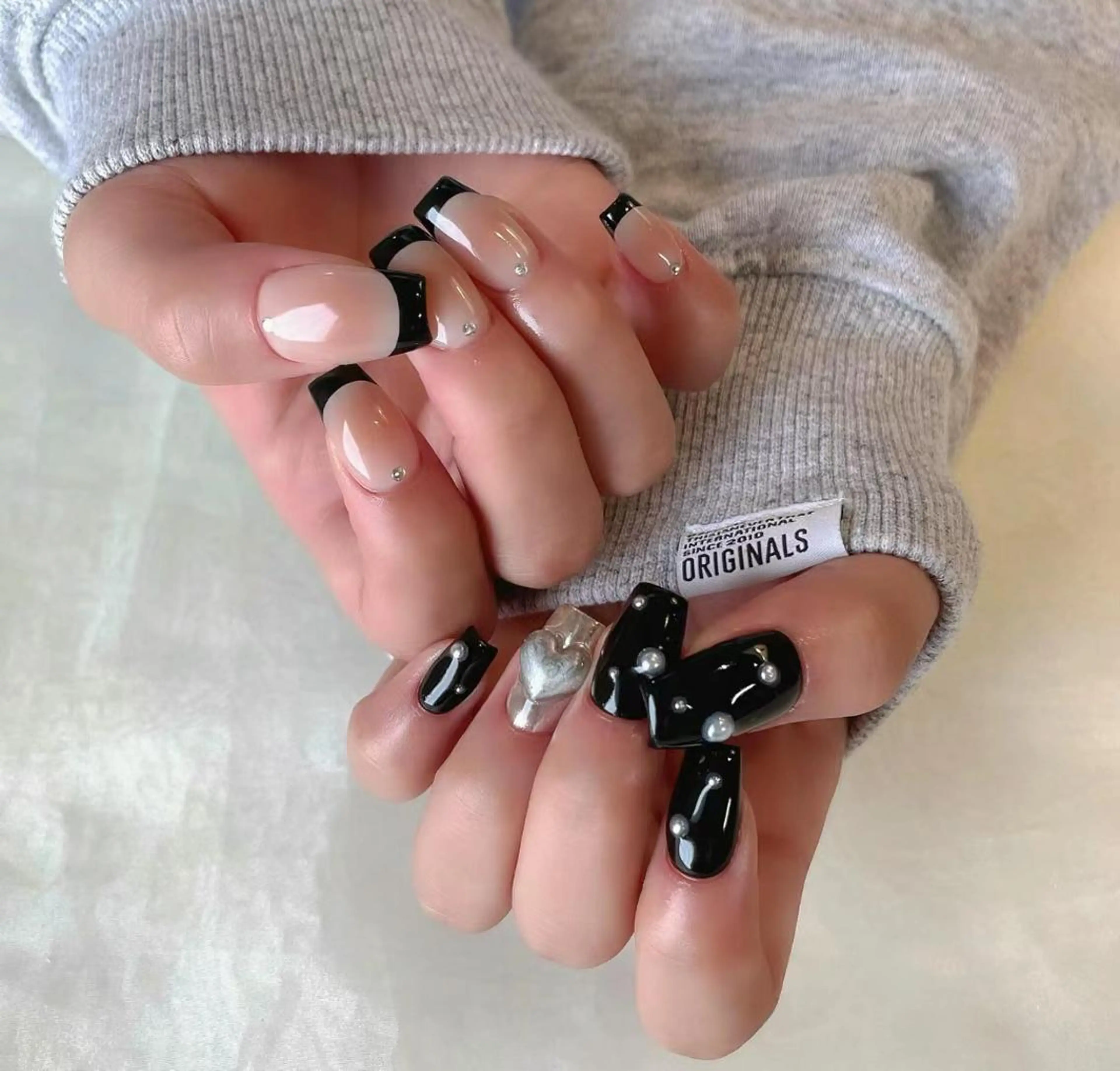 ネイル アートネイル 長さ出し ネイルチップ Queens momoのネイルデザイン