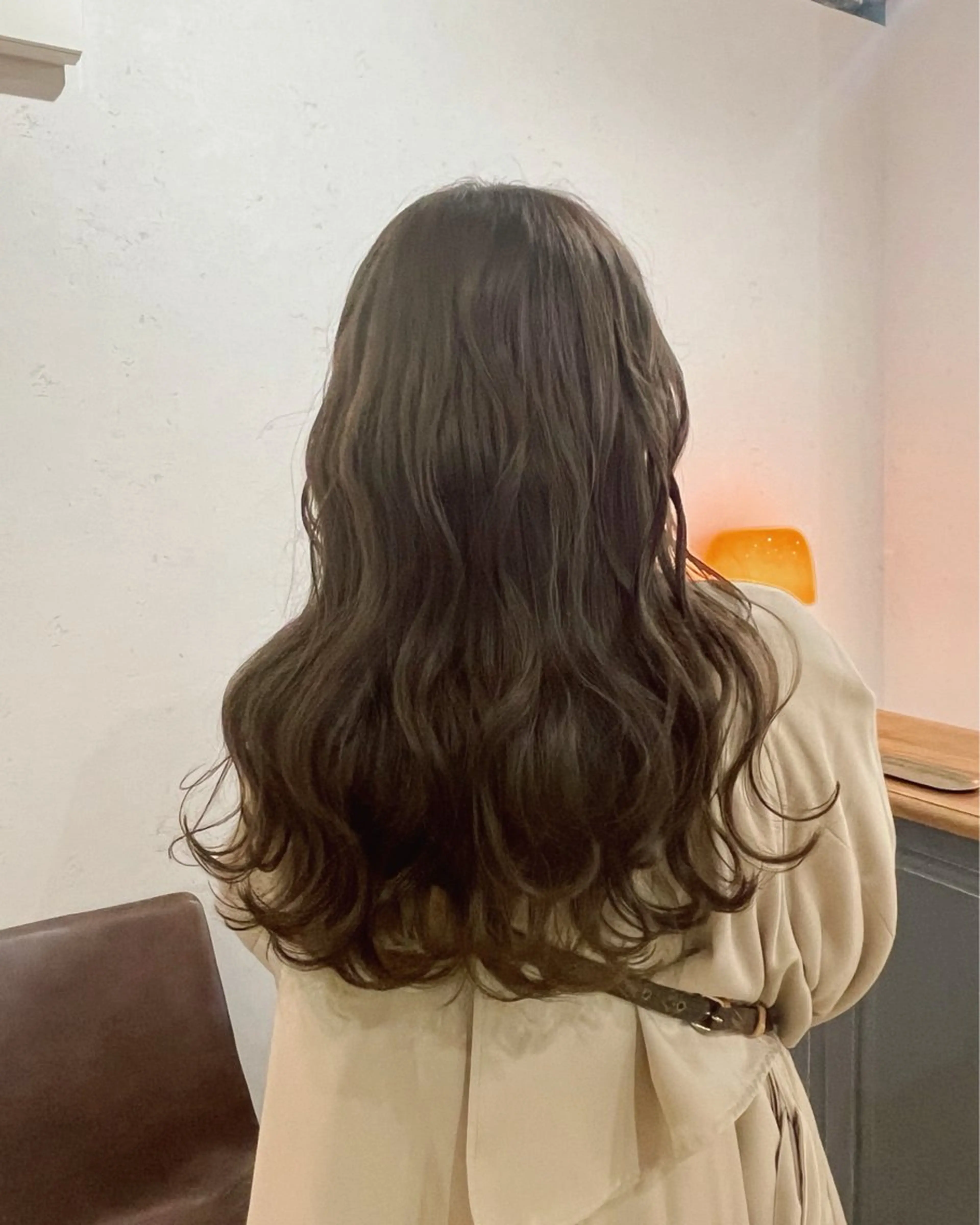 ロング カット ヘアカラー トリートメント 義本 風佳のヘアスタイル