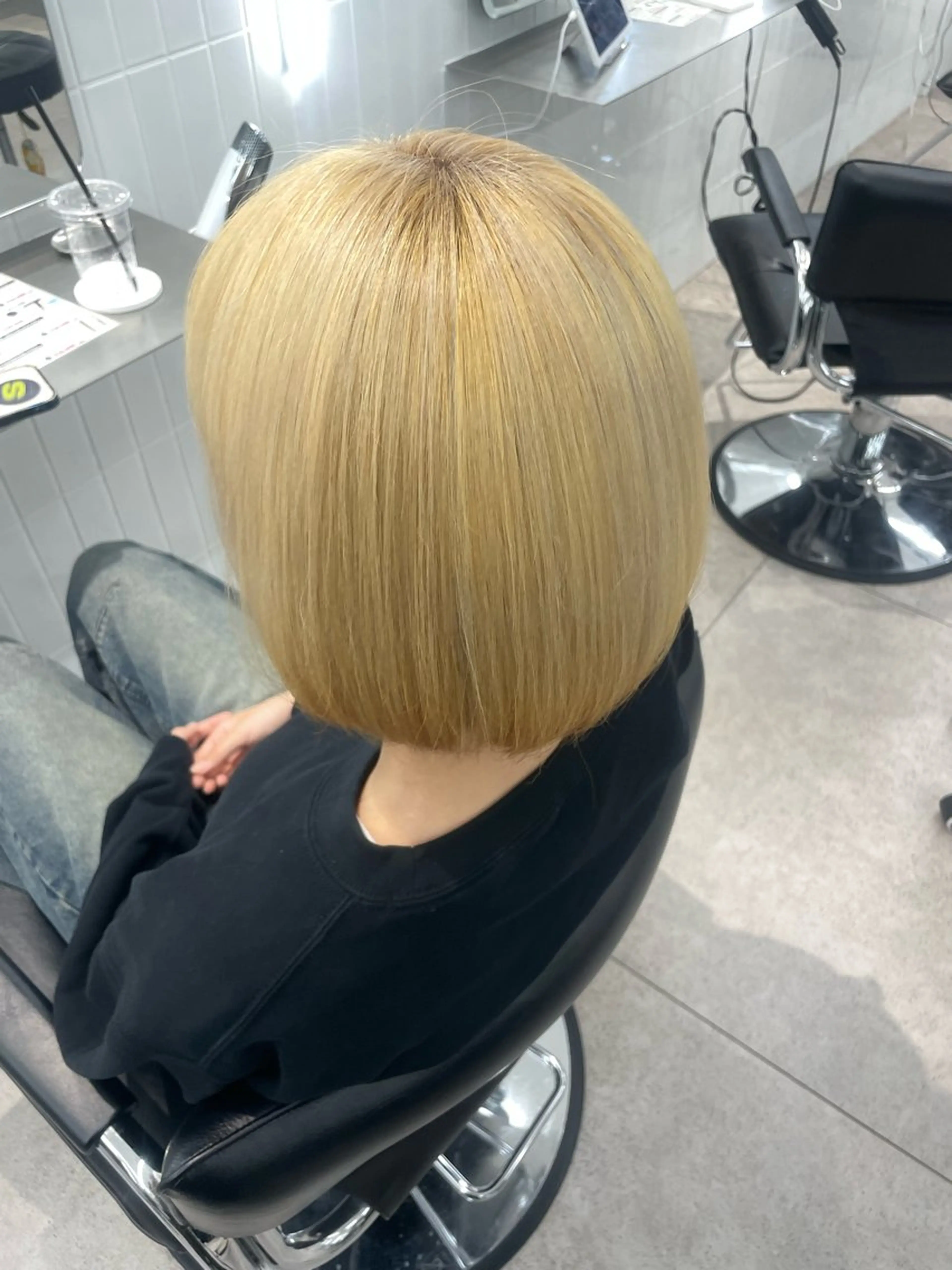 ショート カラー ベージュカラー ブロンド ミルクティーベージュ ヘアカラー 表参道/ハイライト バレイヤージュのヘアスタイル