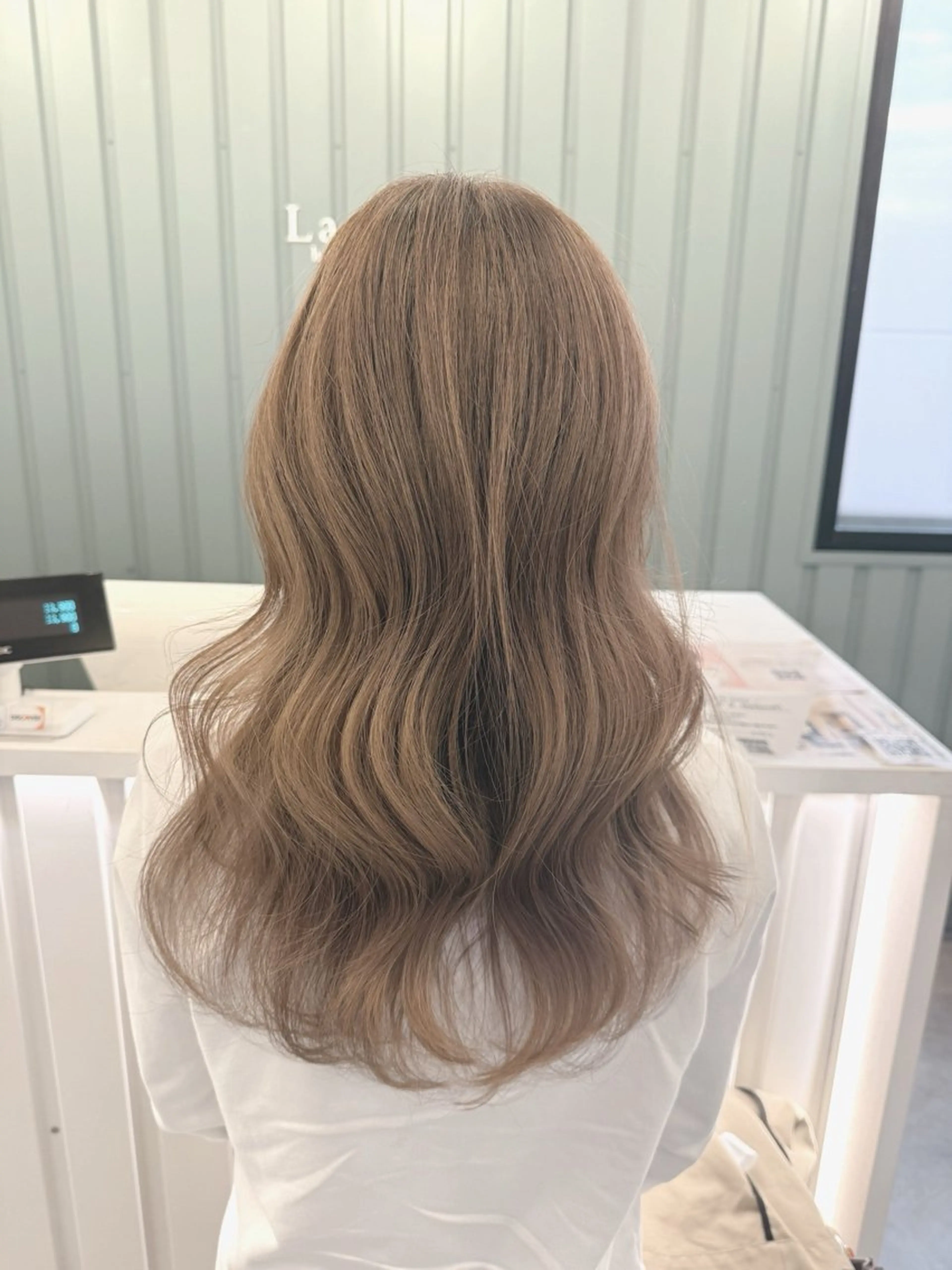 ロング カラー 透明感カラー ダブルカラー グレージュ ✨小顔ショート /ハイトーン　河内のヘアスタイル