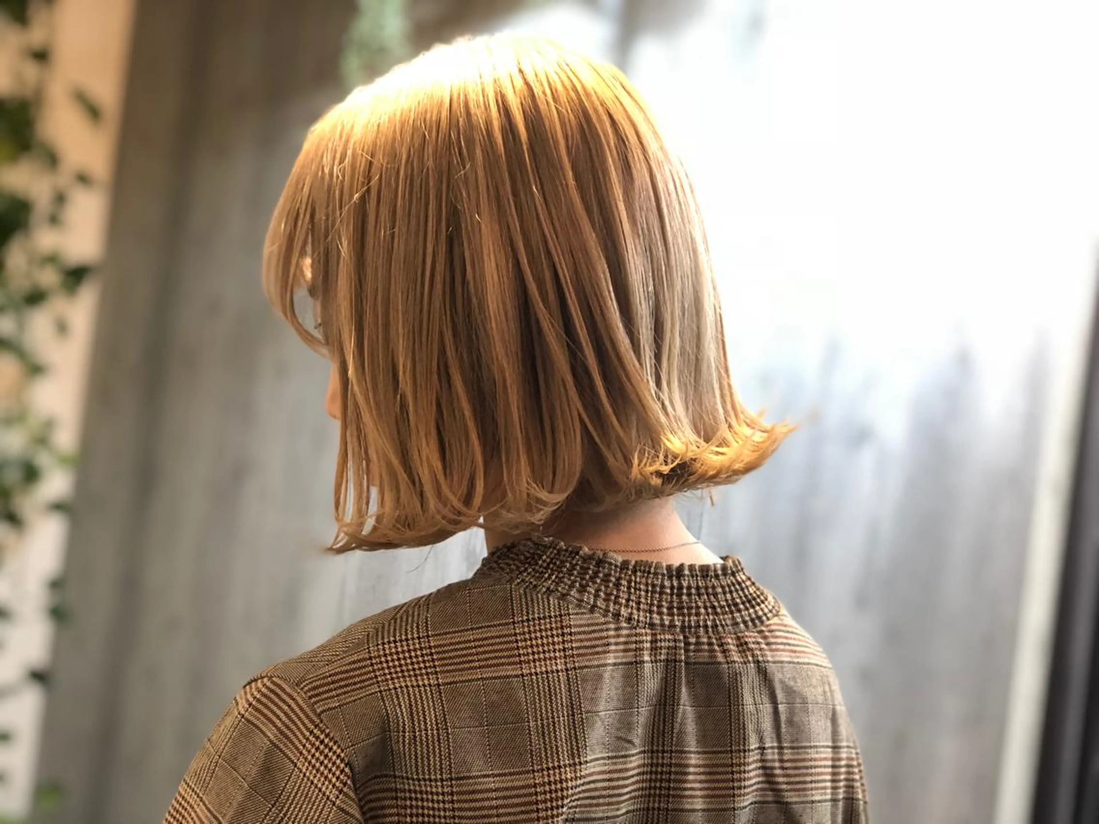 ミディアム カラー シルバー ヘアカラー トリートメント 及川 祐輔のヘアスタイル