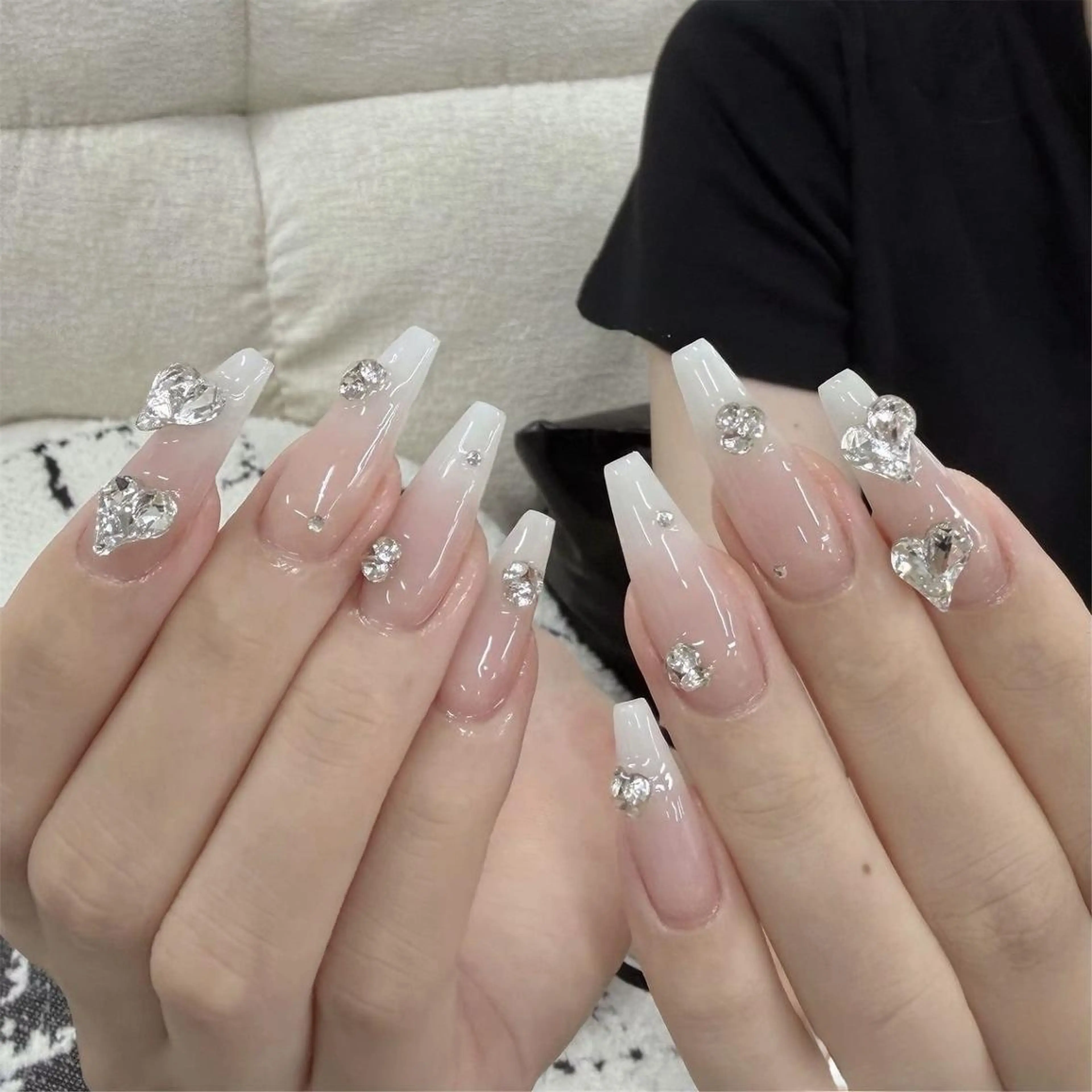 ネイル 長さ出し フレンチネイル グラデーション 卒業式 マグネットネイル ハンドネイル MIHANA HIKARIのネイルデザイン