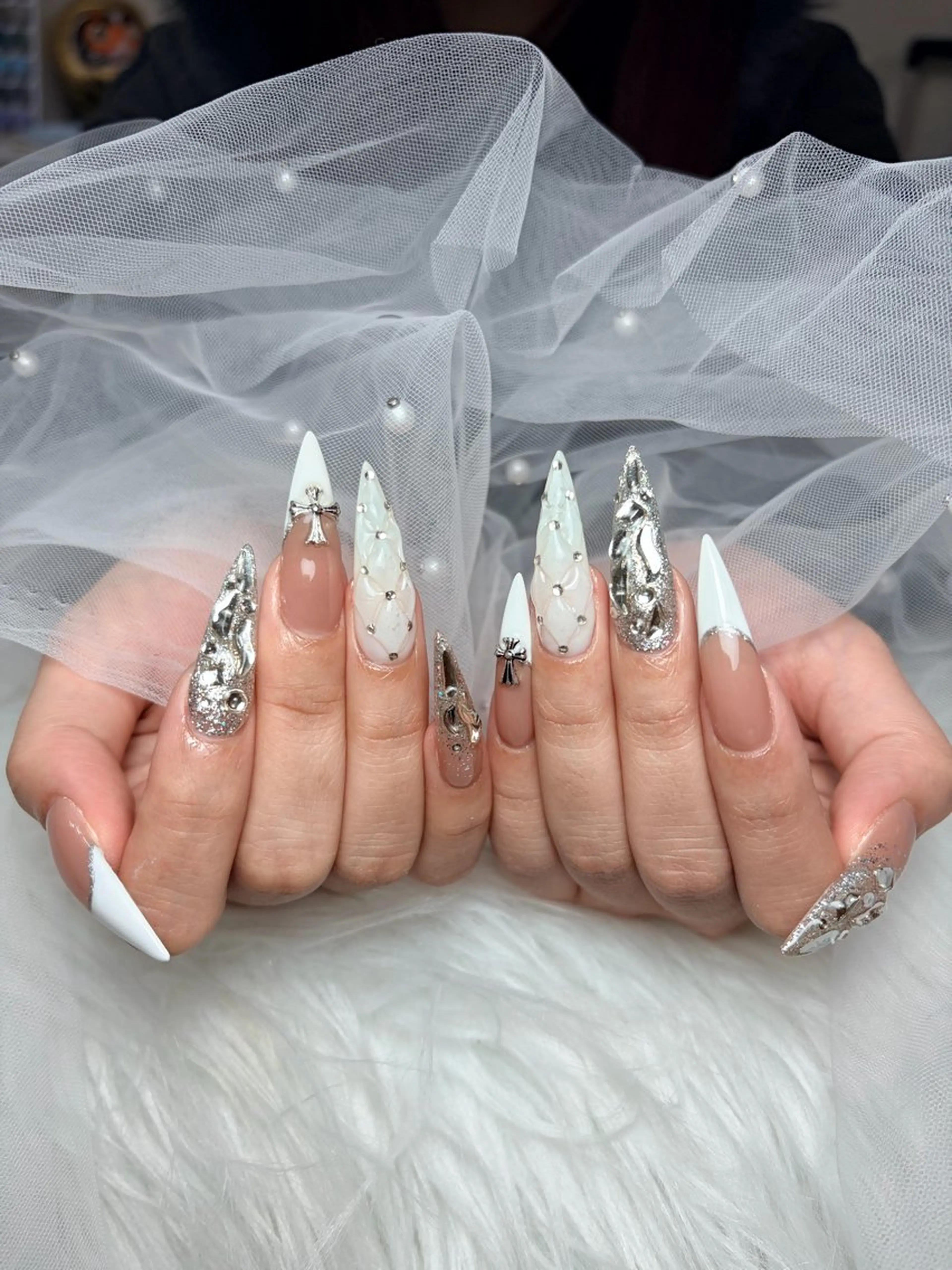 ネイル アートネイル 長さ出し ジェルネイル 韓国ネイル マグネットネイル ハンドネイル Cloudy Chan Nailのネイルデザイン