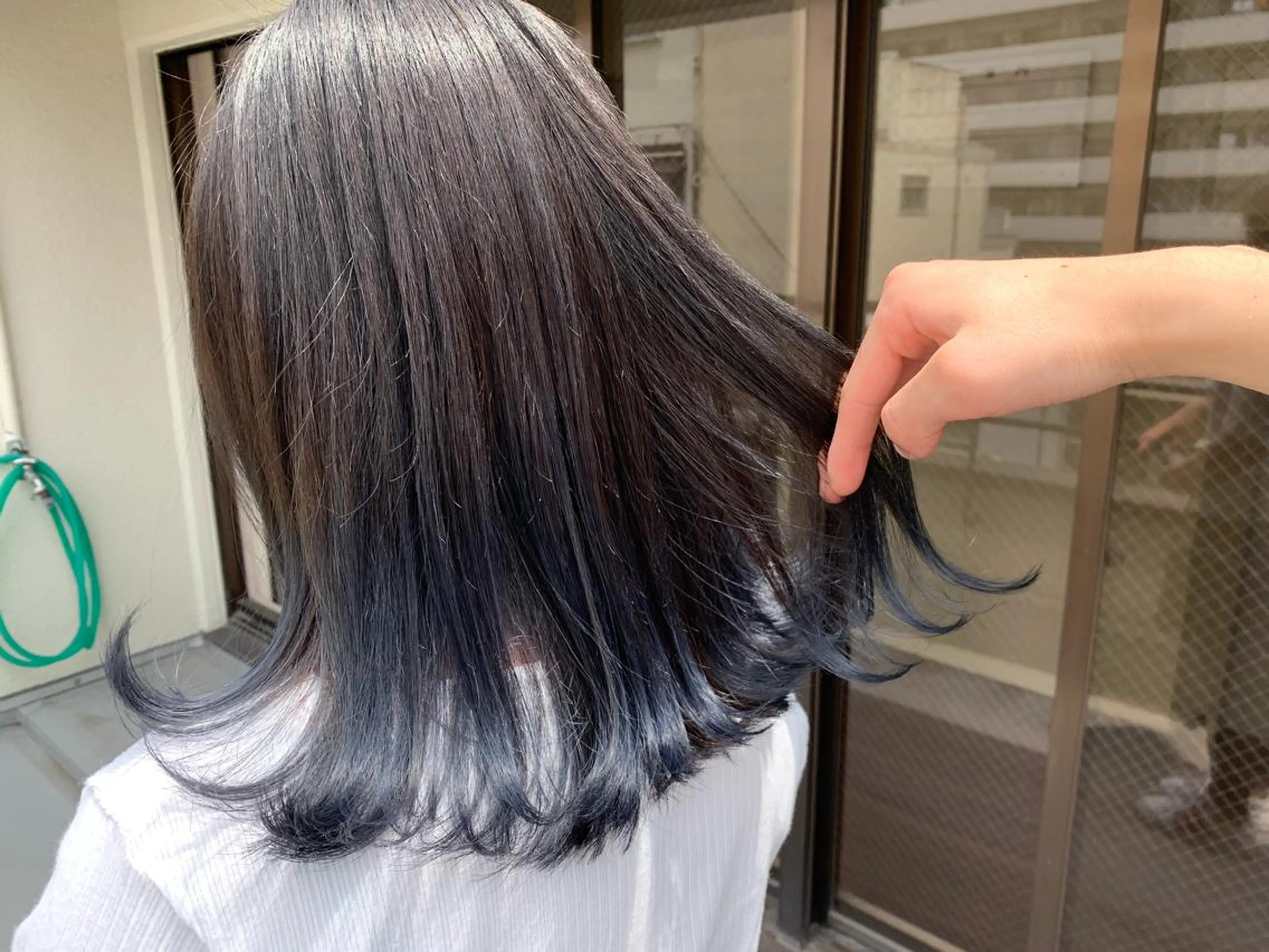 ミディアム カラー パーマ ヘアアレンジ メンズ キッズ ネイル マツエク・マツパ 切りっぱなしヘアボブ ミディアムヘアRYOのヘアスタイル