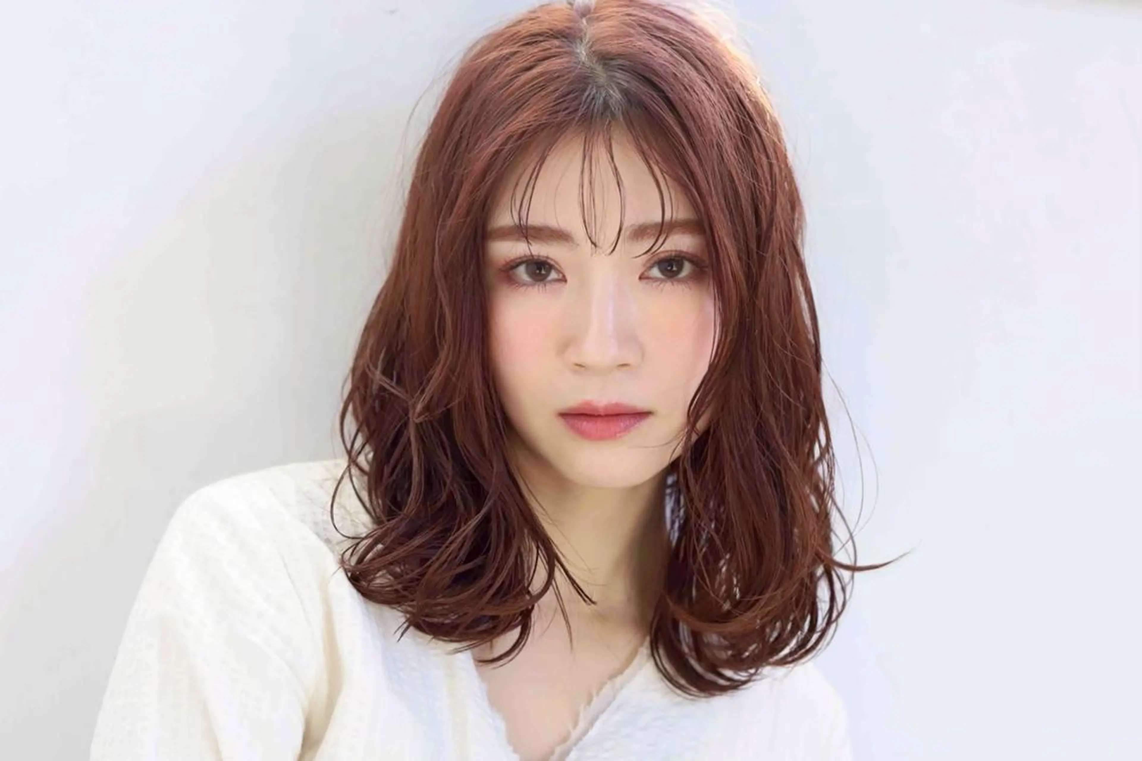 セミロング 川瀬 由詩のヘアスタイル