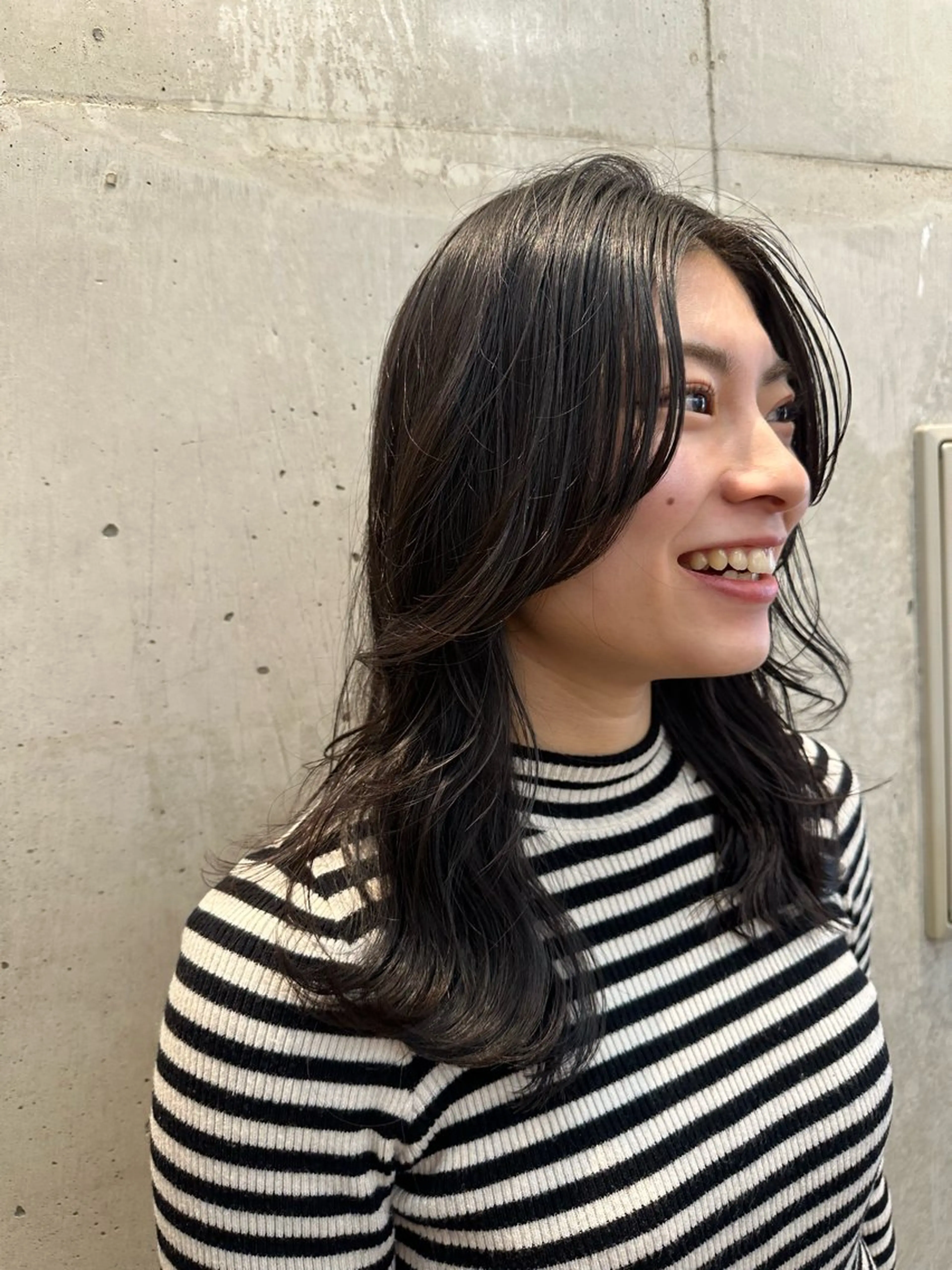 セミロング カラー くびれヘア 顔まわりレイヤー レイヤーカット カット ヘアカラー トリートメント 中目黒🌼 🌼ハナのヘアスタイル