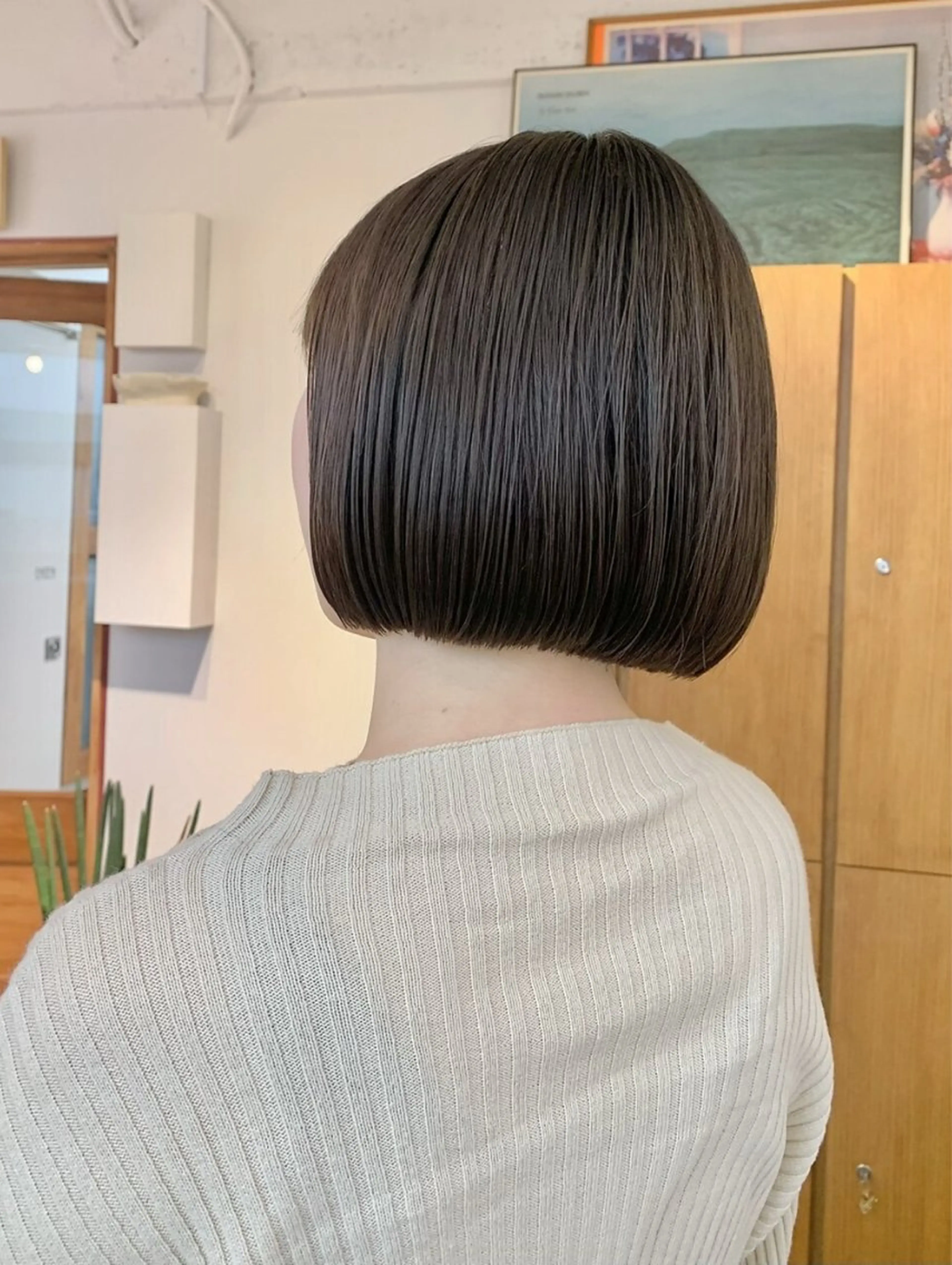 ショート カラー ブラウンカラー オリーブブラウン ヘアカラー 立川艶髪カラーと映画 美容師YUJIのヘアスタイル
