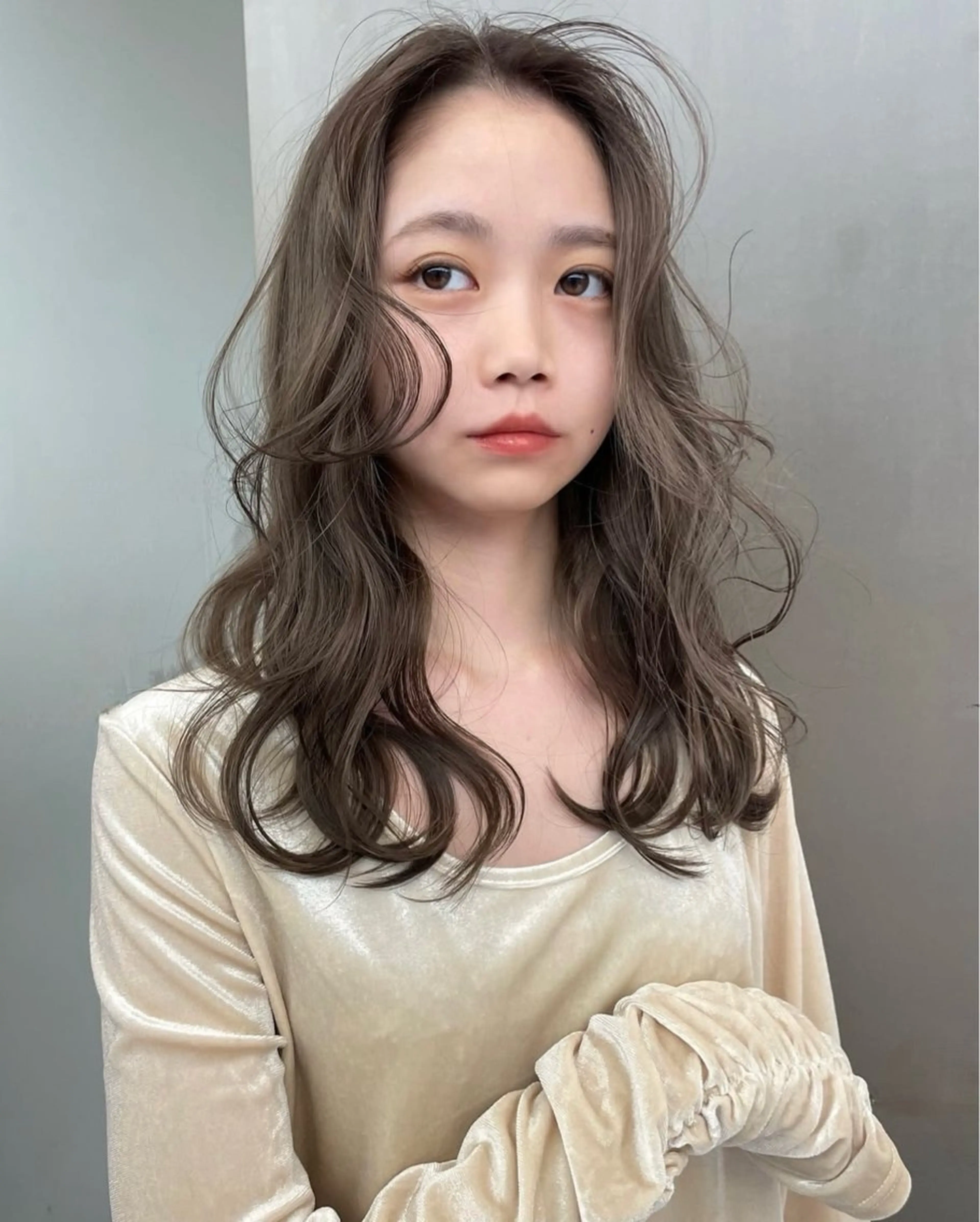 セミロング カラー ヘアアレンジ カット ヘアカラー トリートメント 似合わせレイヤー ＆透明感カラーのヘアスタイル