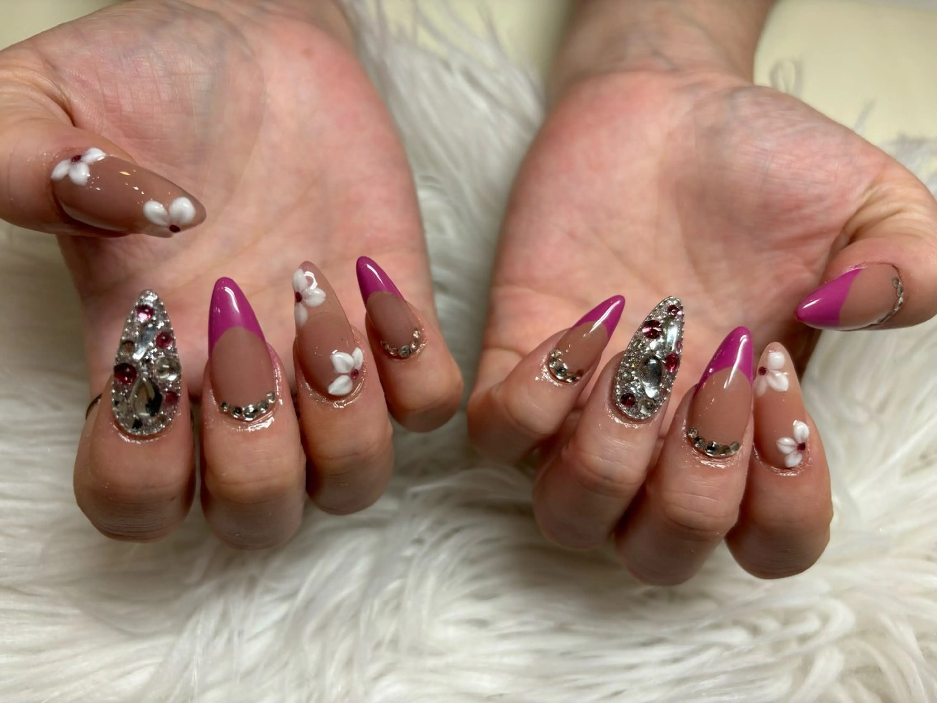 ネイル ハンドネイル SOARE🤍 🤍のネイルデザイン