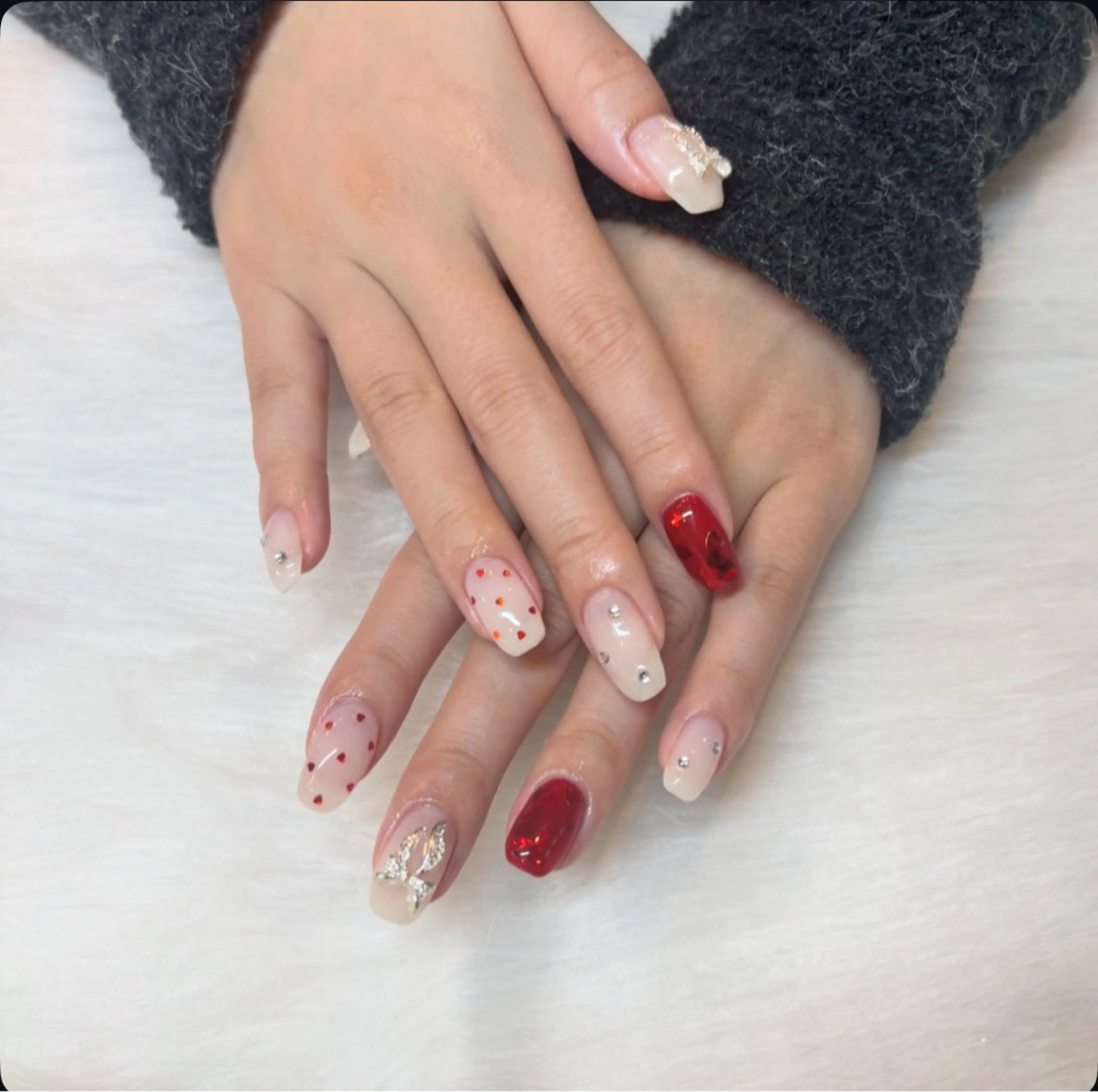 ネイル ハート ハンドネイル HANA ソブエのネイルデザイン