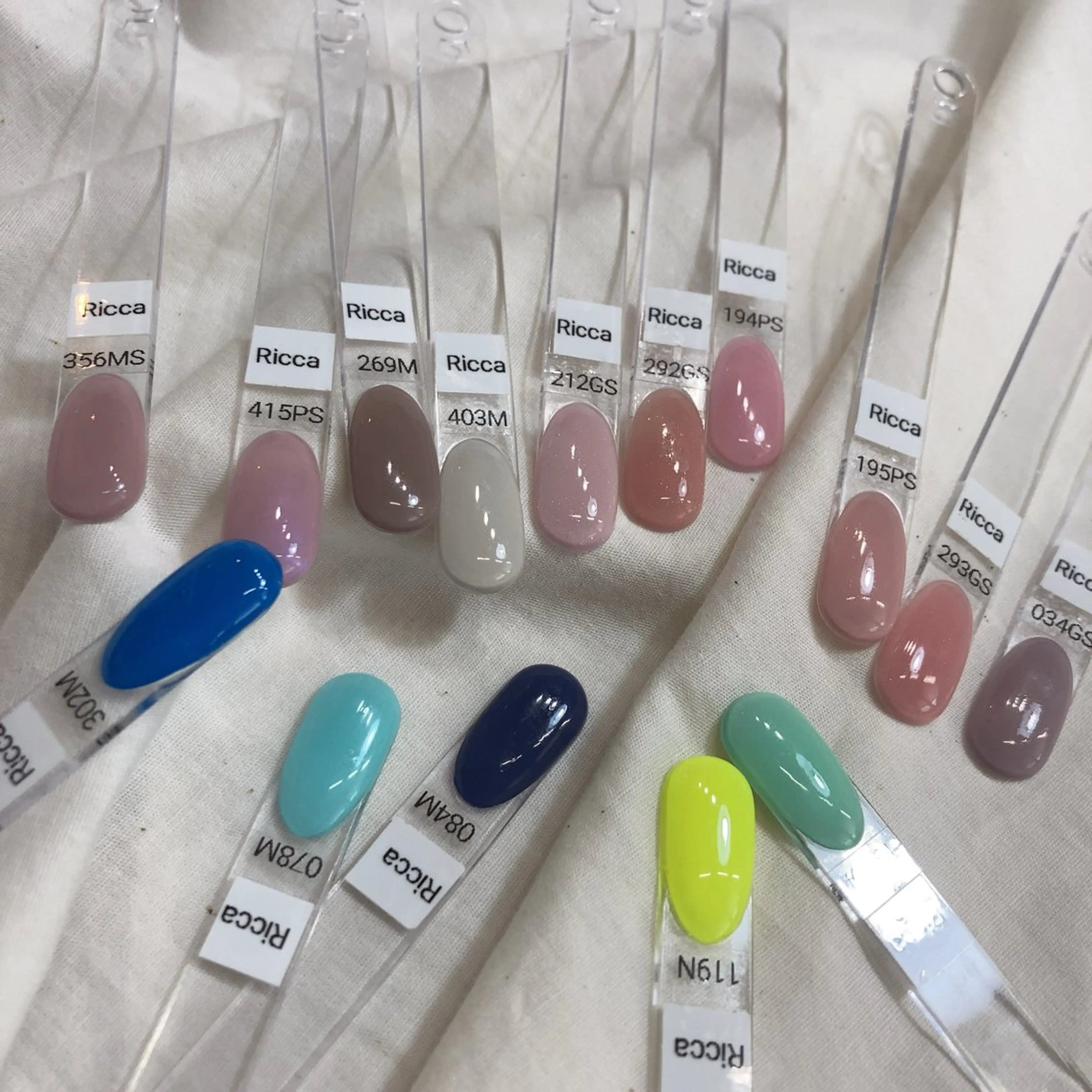 ネイル Legit nail salonのネイルデザイン