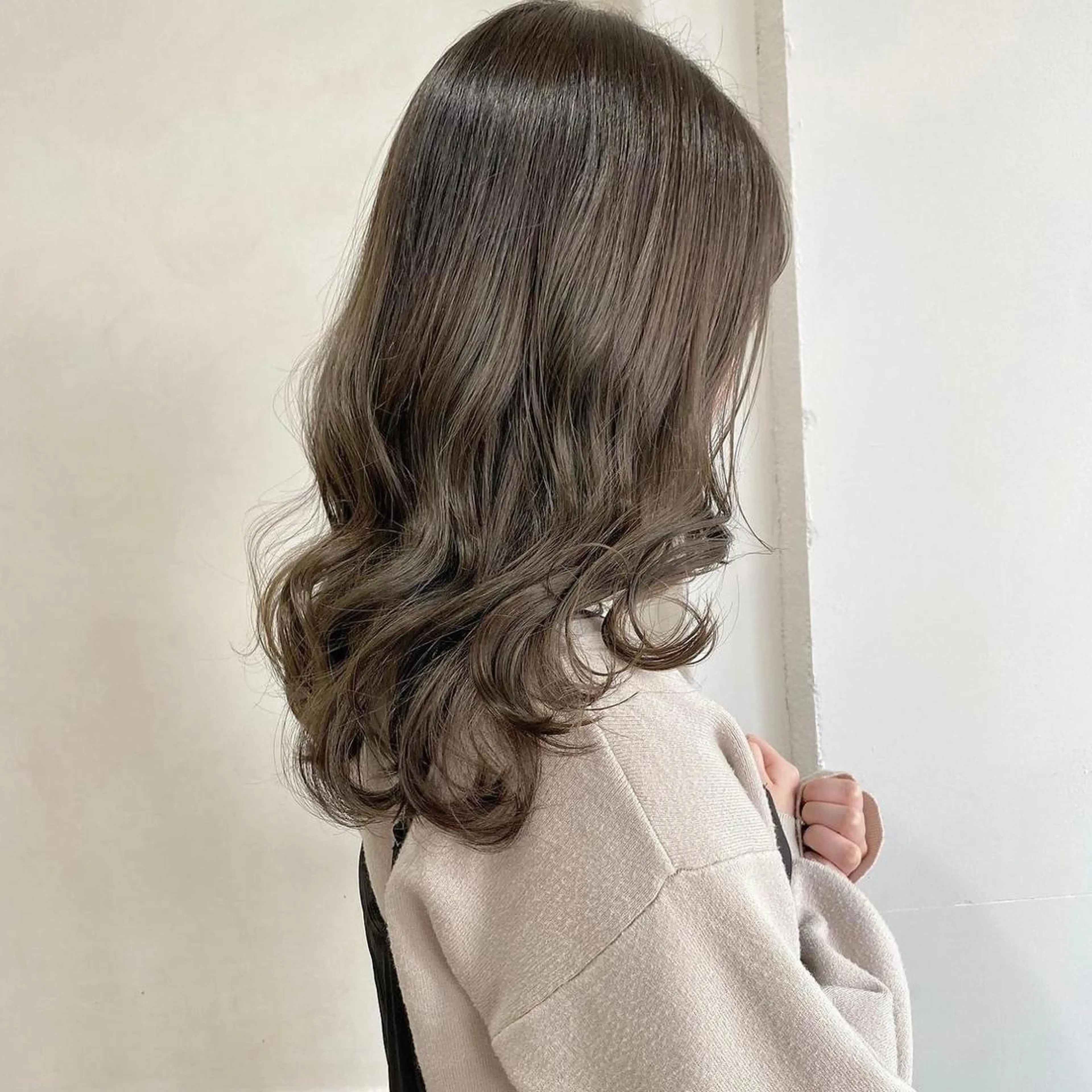 ロング カラー オリーブカラー ヘアカラー 縮毛矯正履歴からの ブリーチ /mamiのヘアスタイル