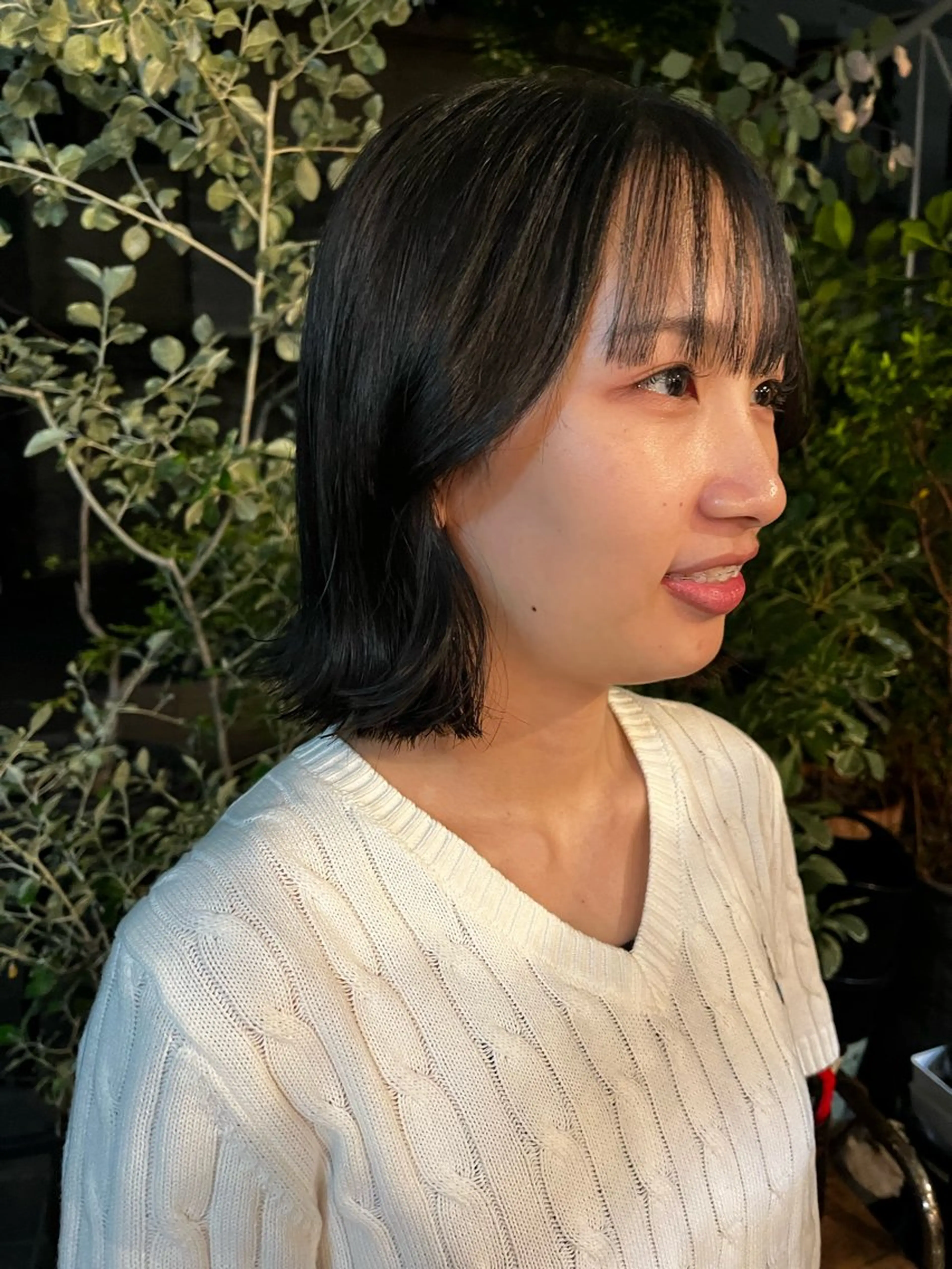 ミディアム ボブ 外ハネヘア カット ヘアカラー 表参道レイヤーカット カオリのヘアスタイル